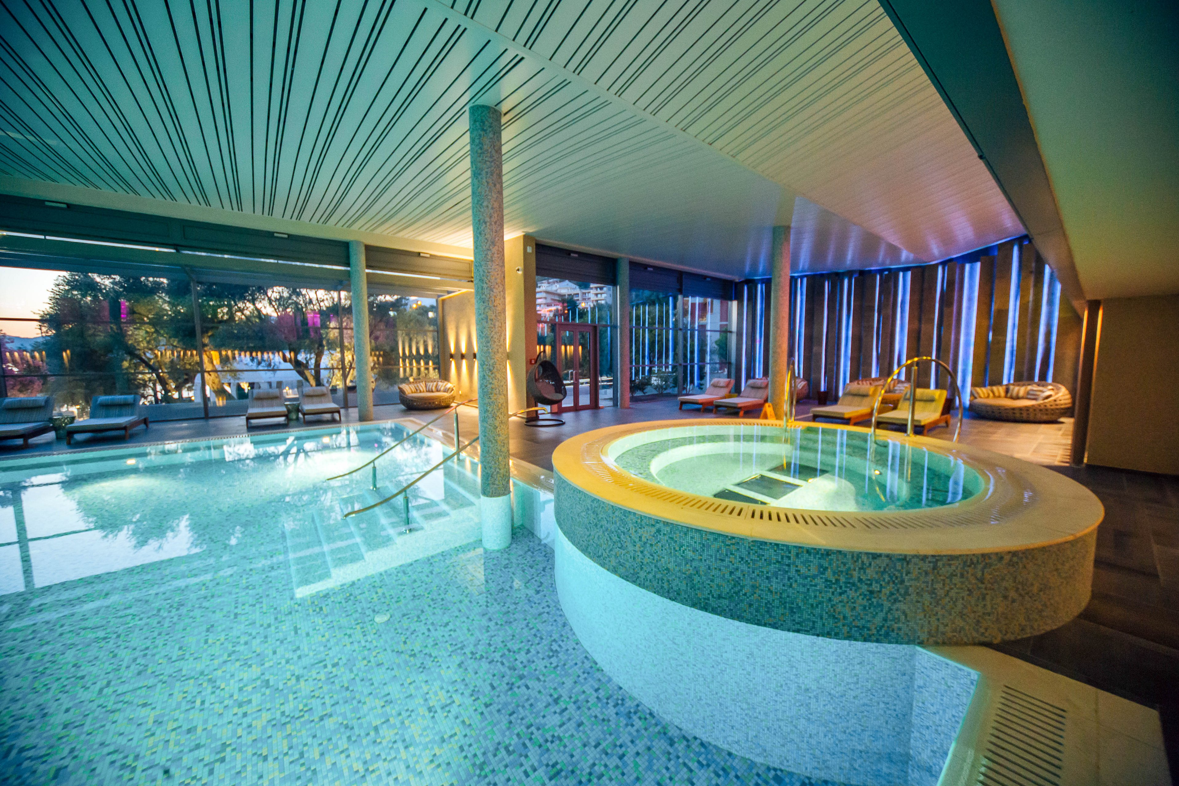 Maestral Resort & Casino