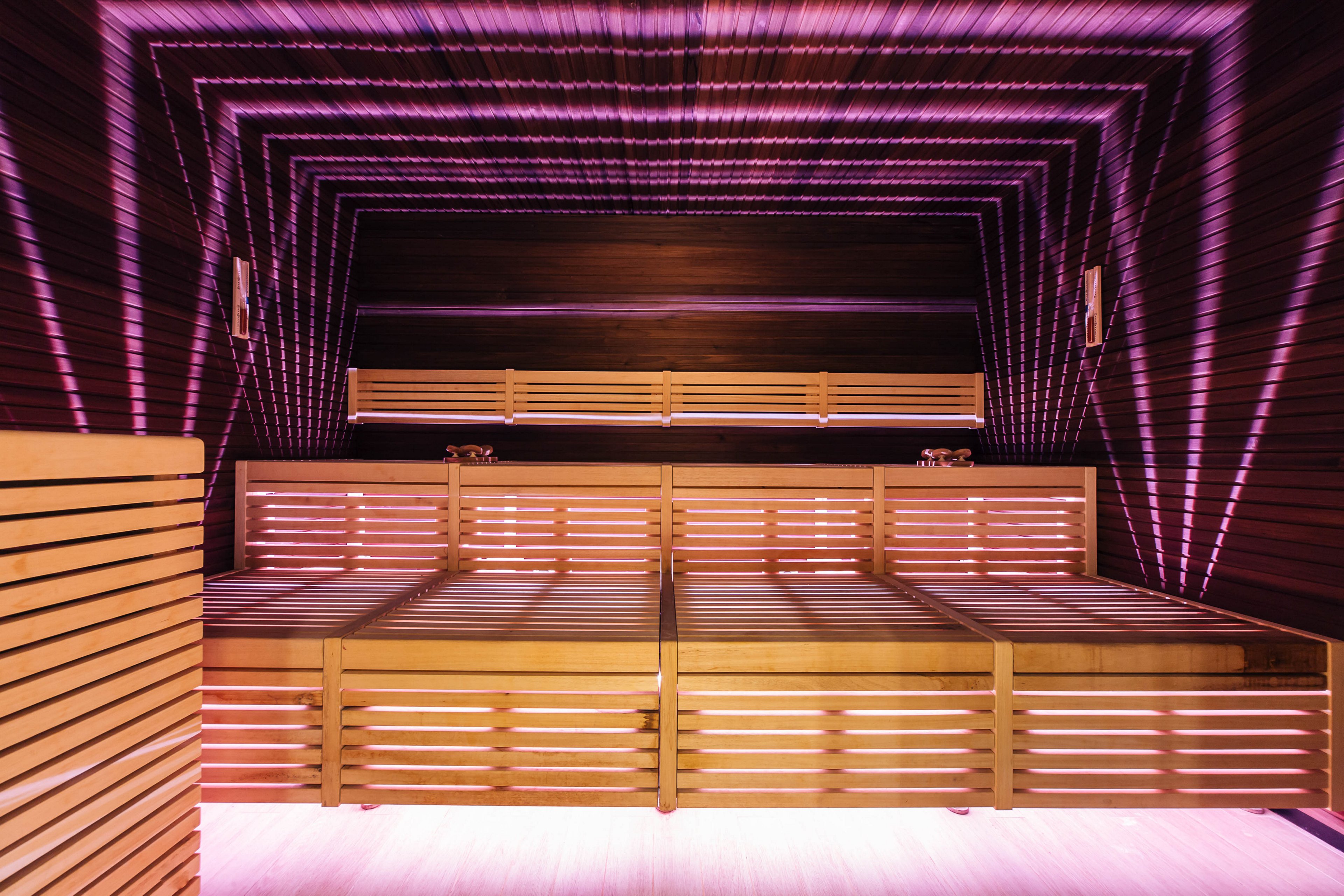 Maestral Resort & Casino