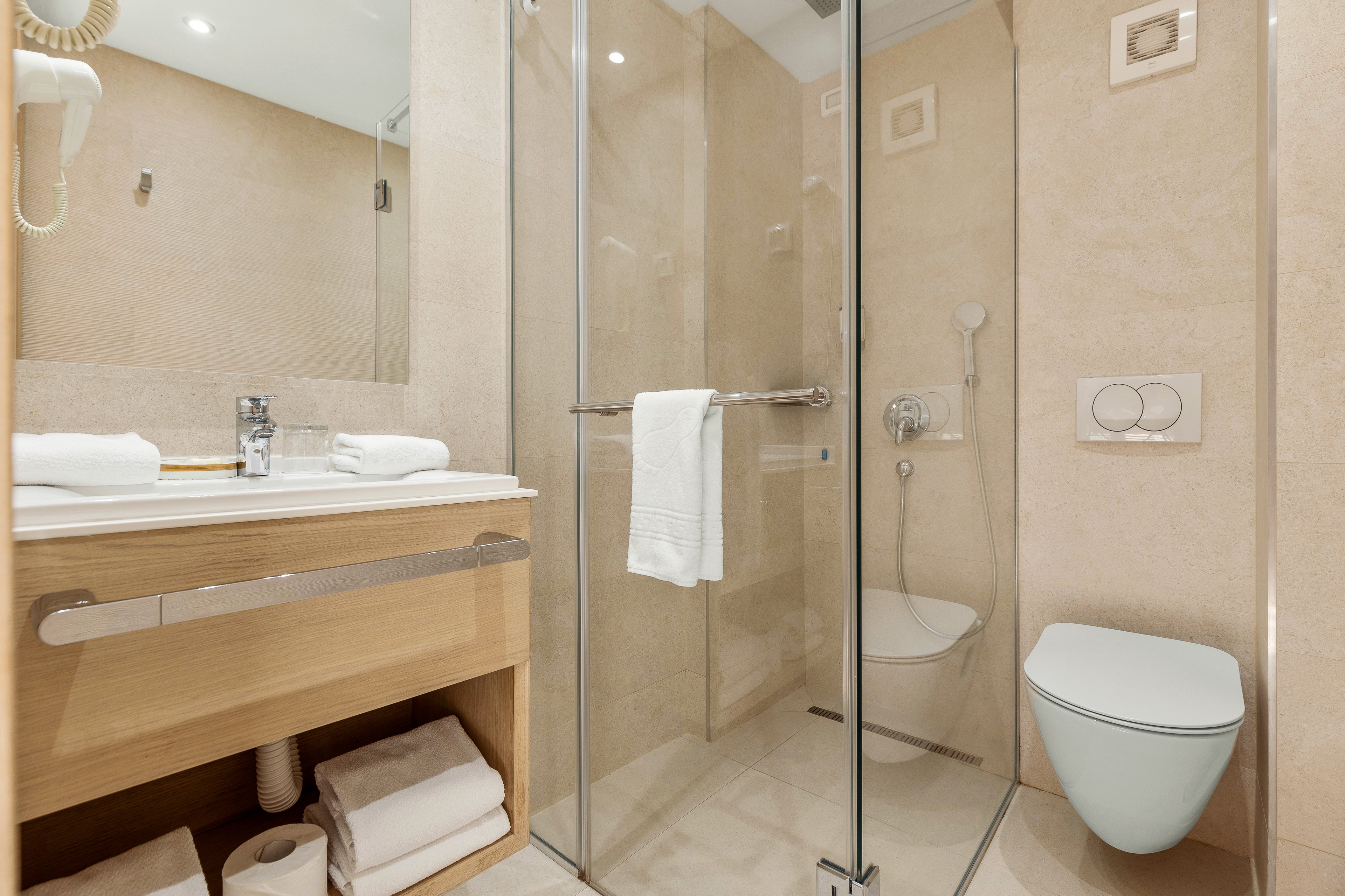 Harmonia Hotel by Dukley.