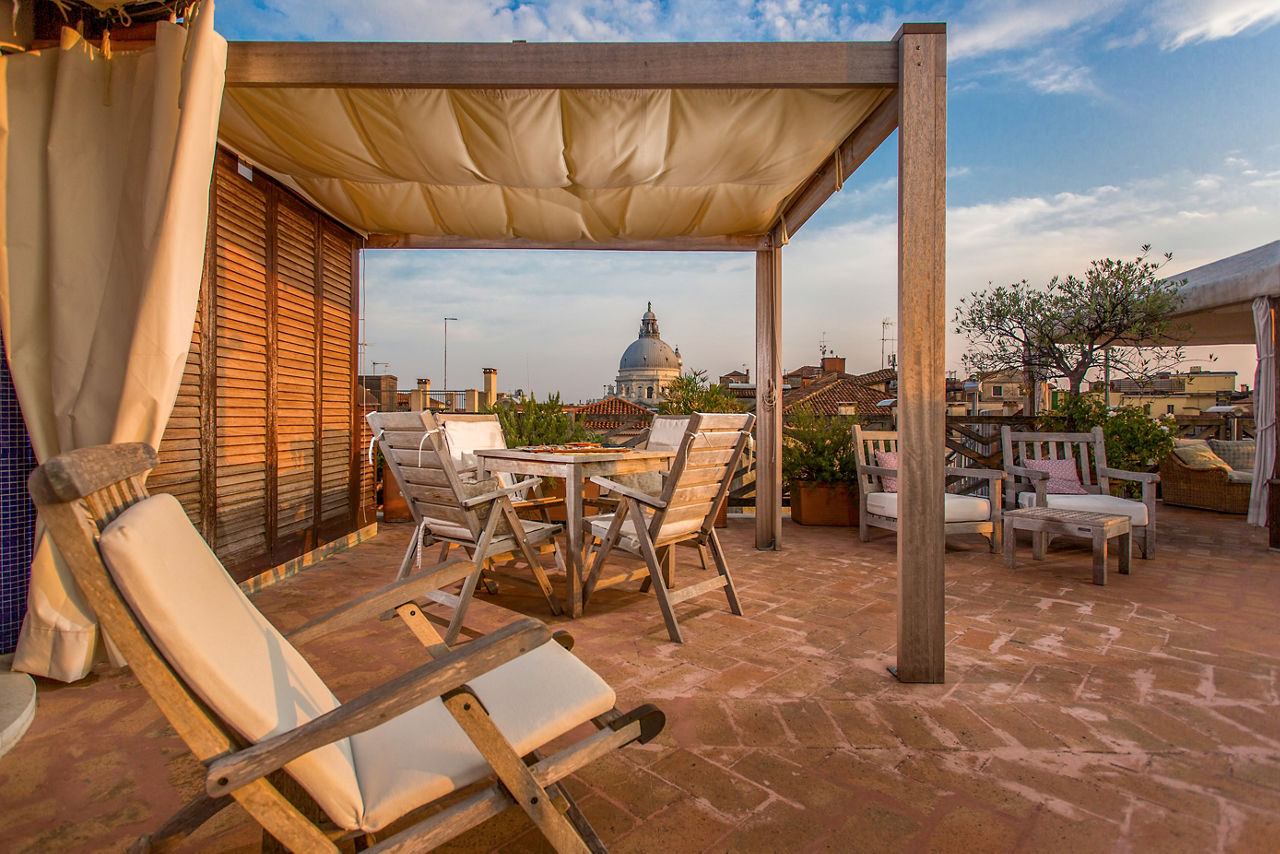 Hotel Saturnia & International