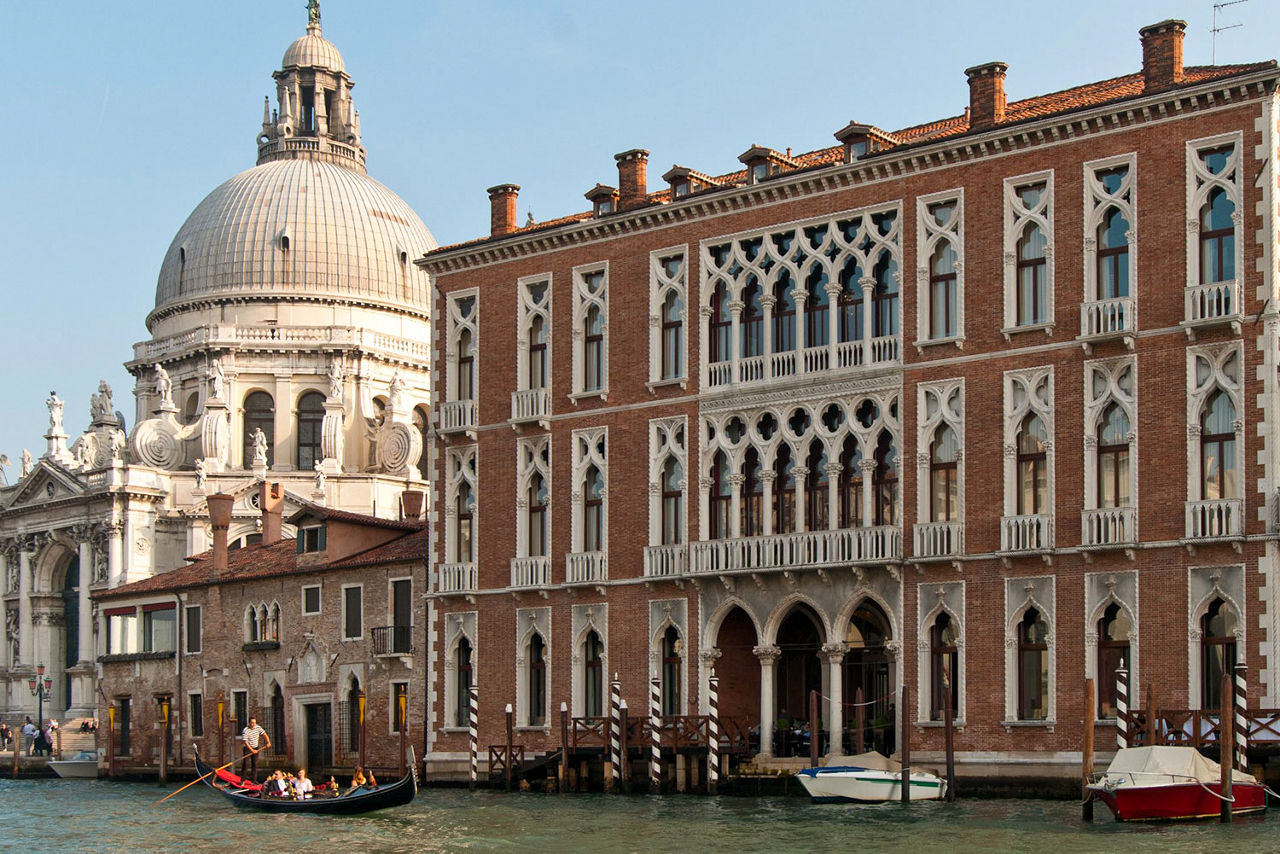 SINA Centurion Palace