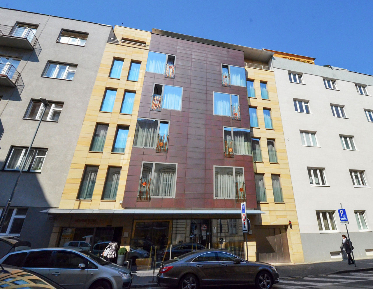 Hotel Avance