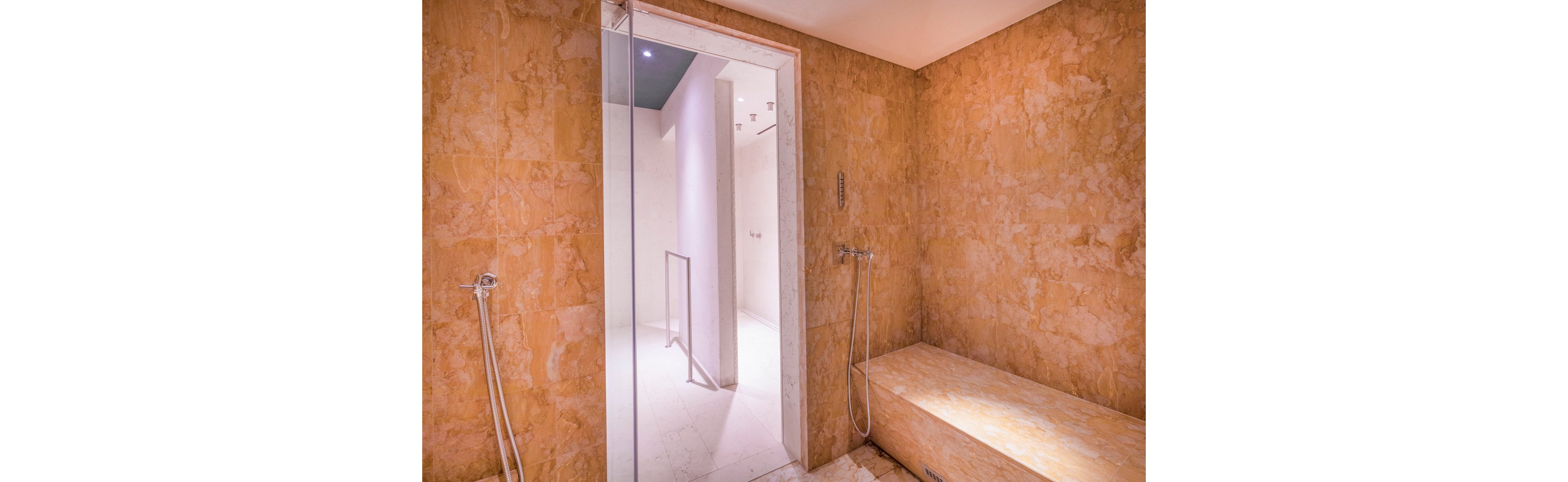 Hotel Regina Adelaide