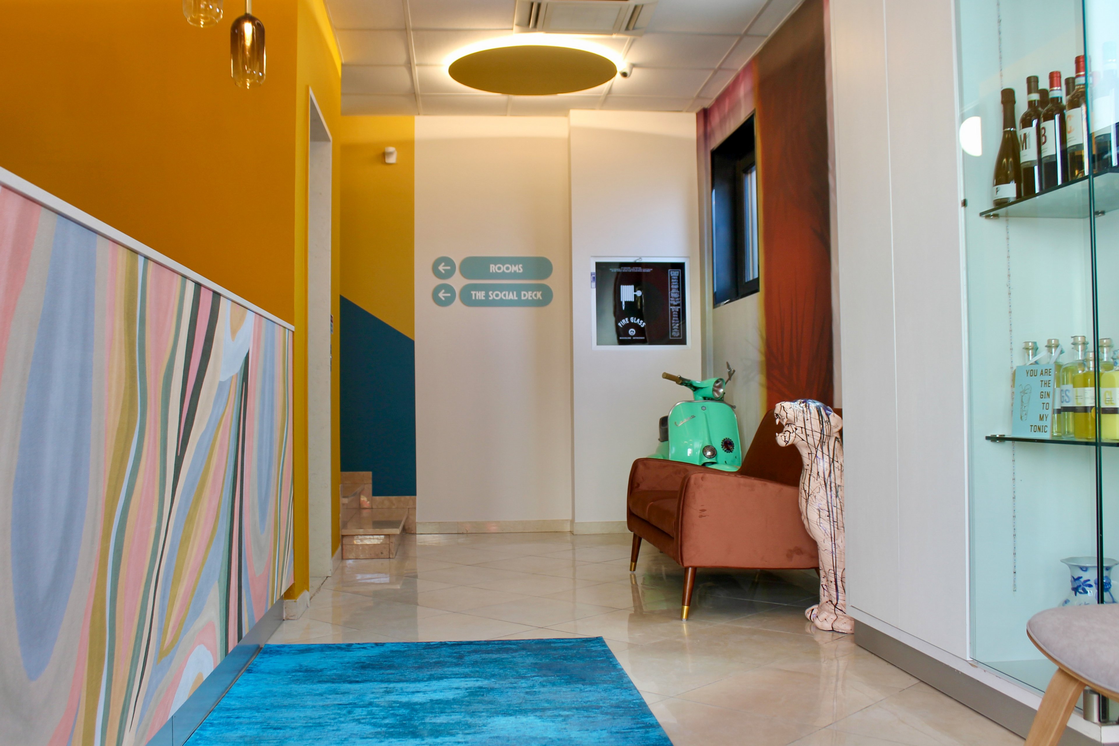 La Vista Postcard Hotel