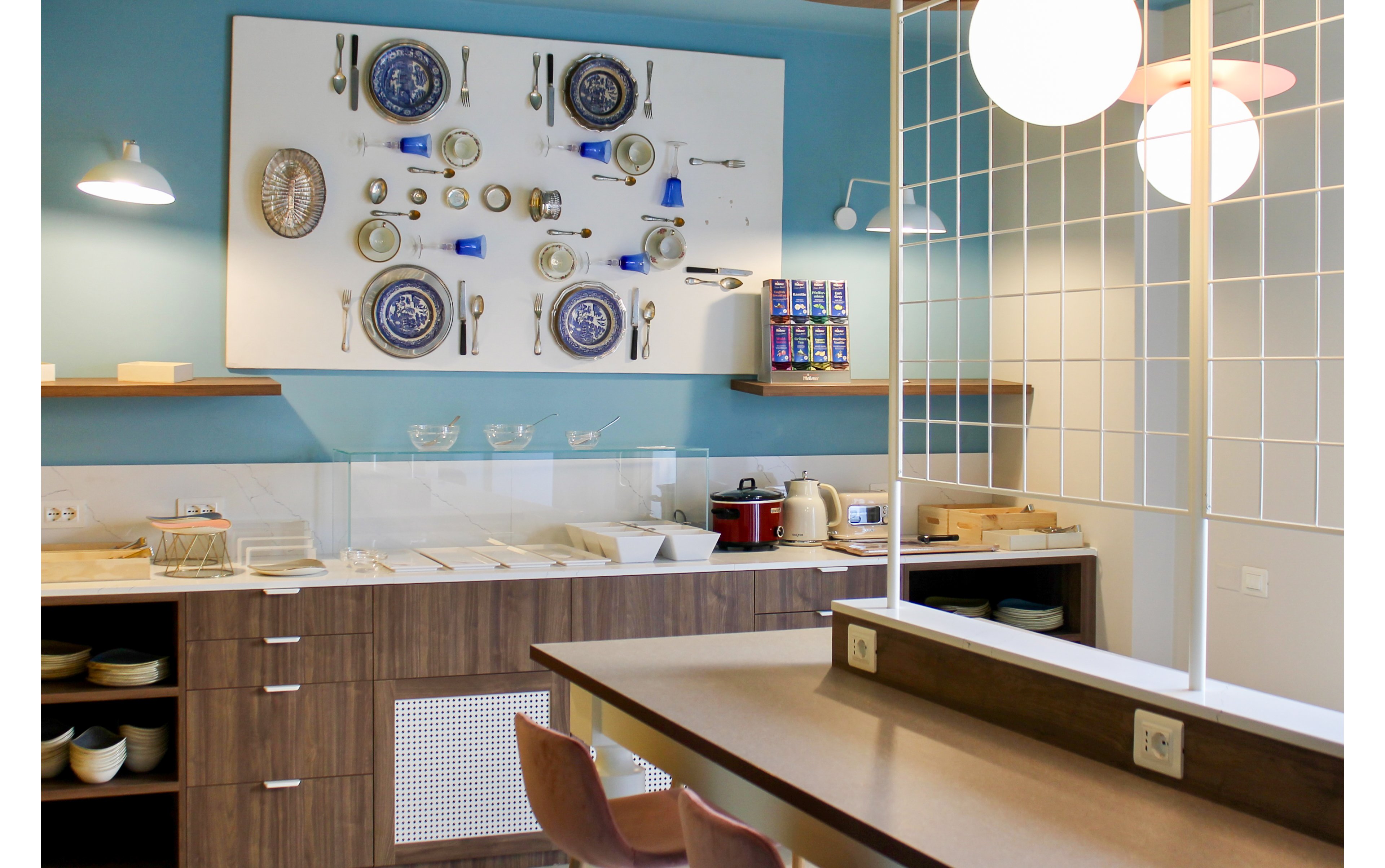 La Vista Postcard Hotel