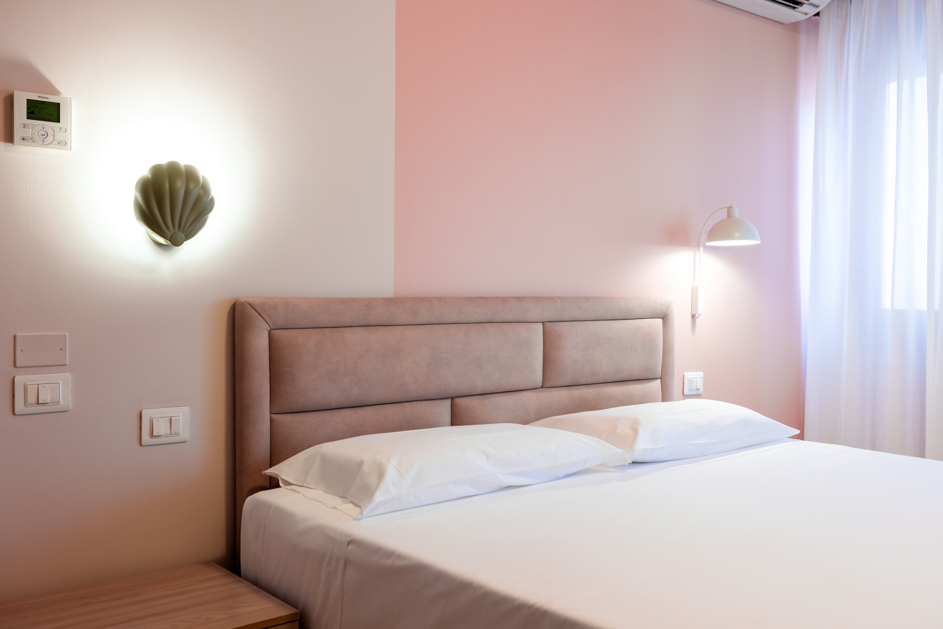 La Vista Postcard Hotel