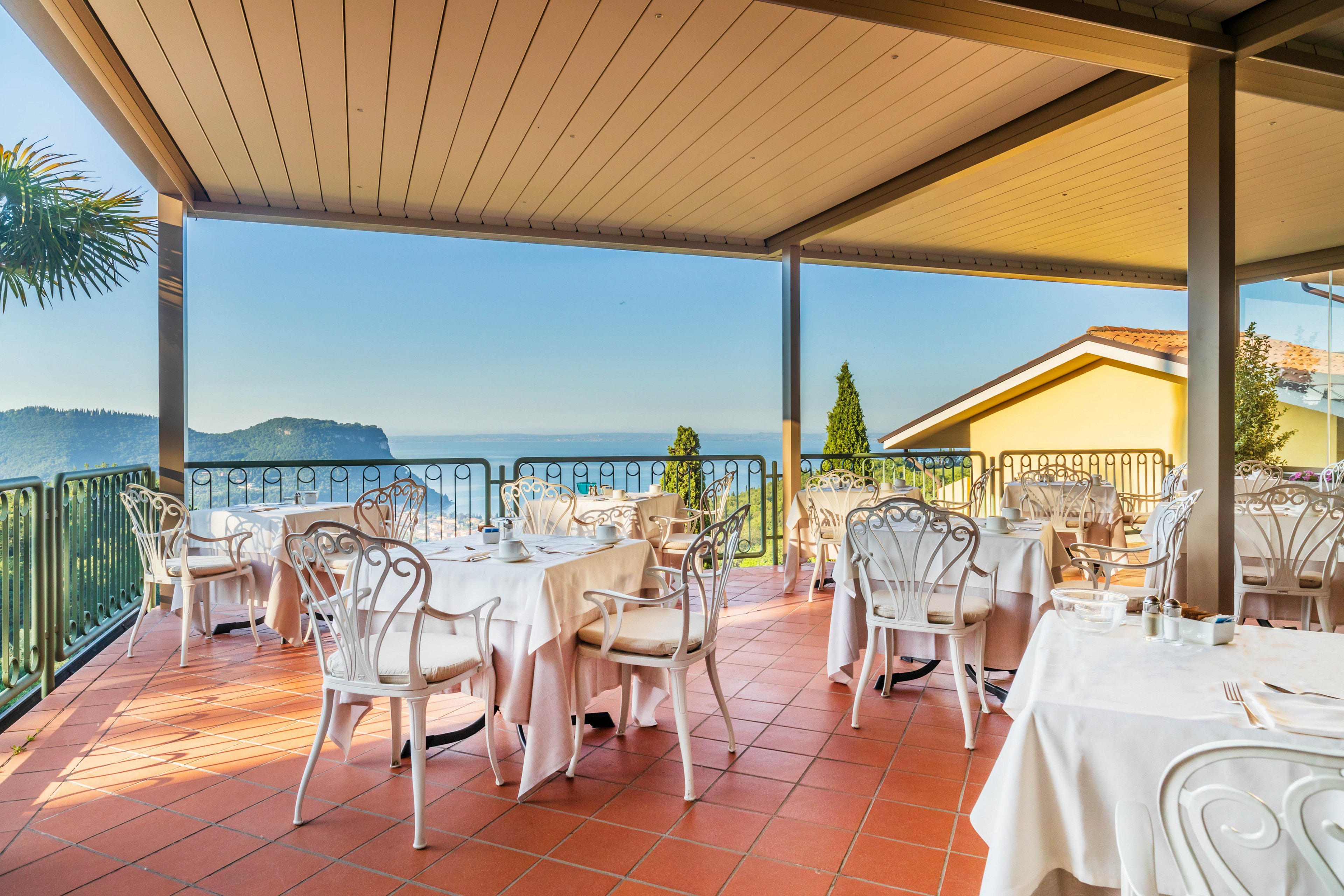 Madrigale Panoramic Lifestyle Hotel