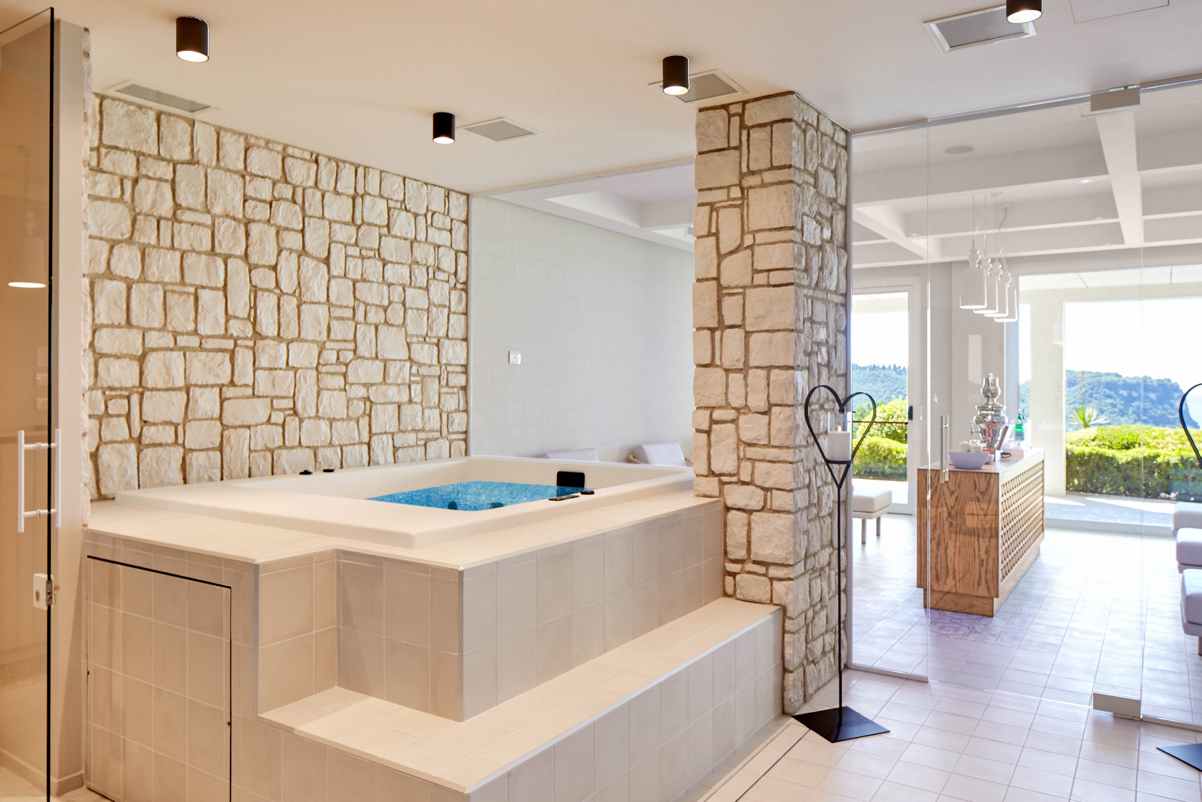 Madrigale Panoramic Lifestyle Hotel