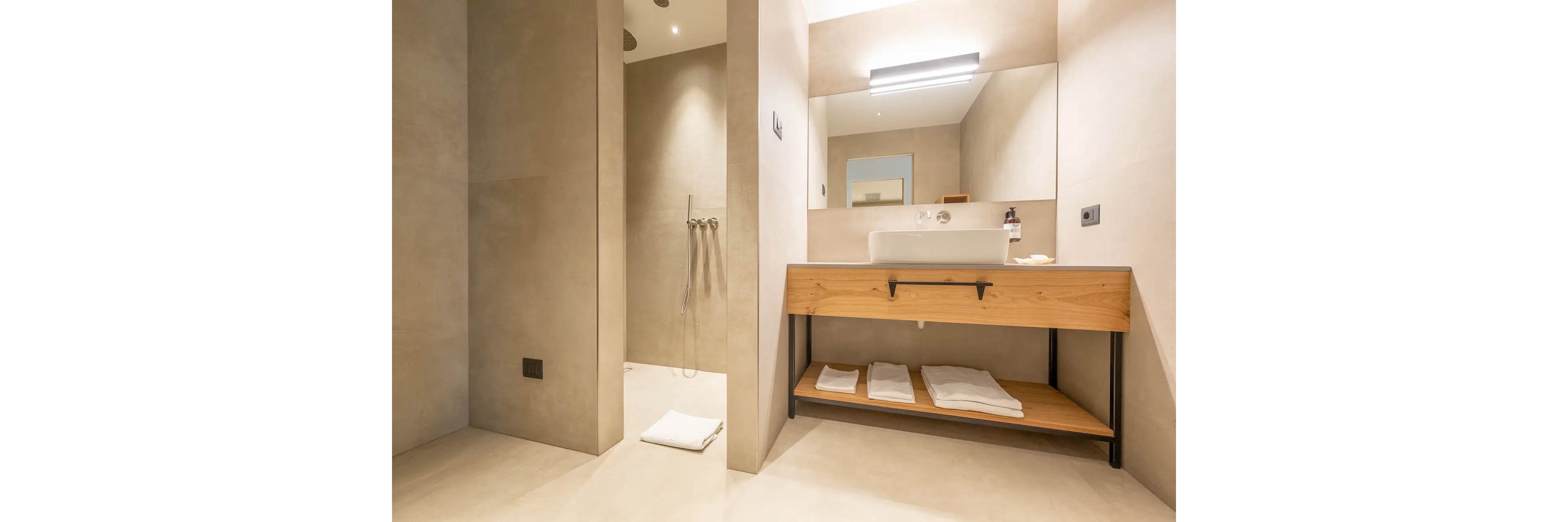 Etra Suites & Apartments