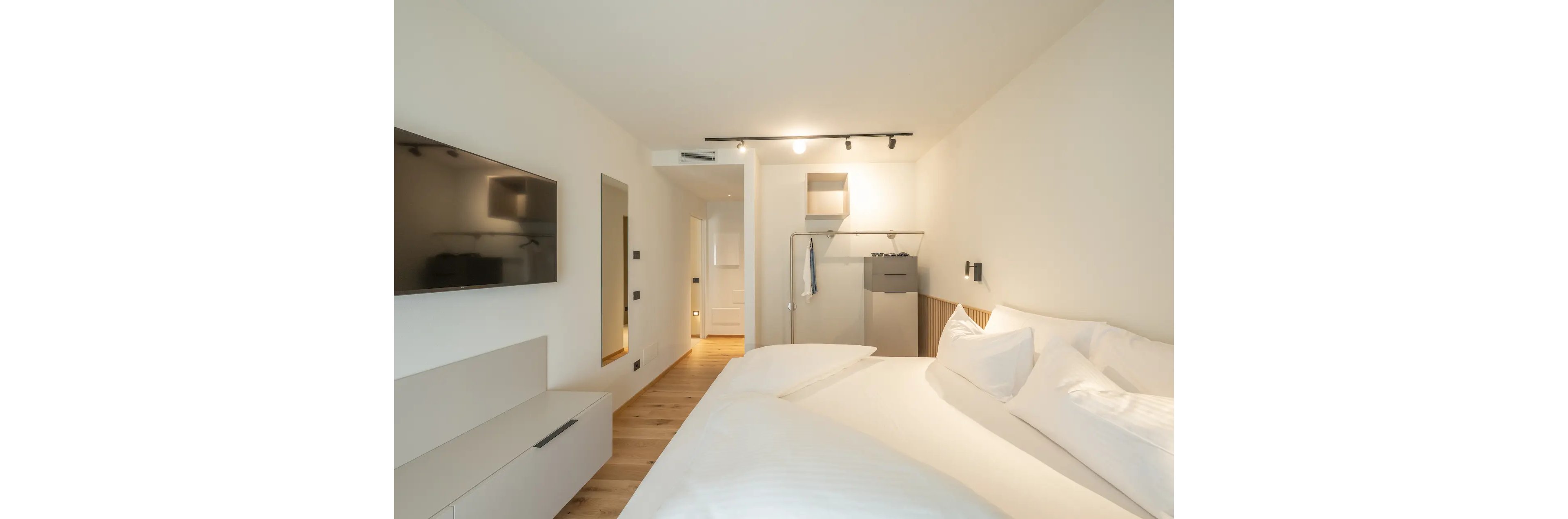 Etra Suites & Apartments