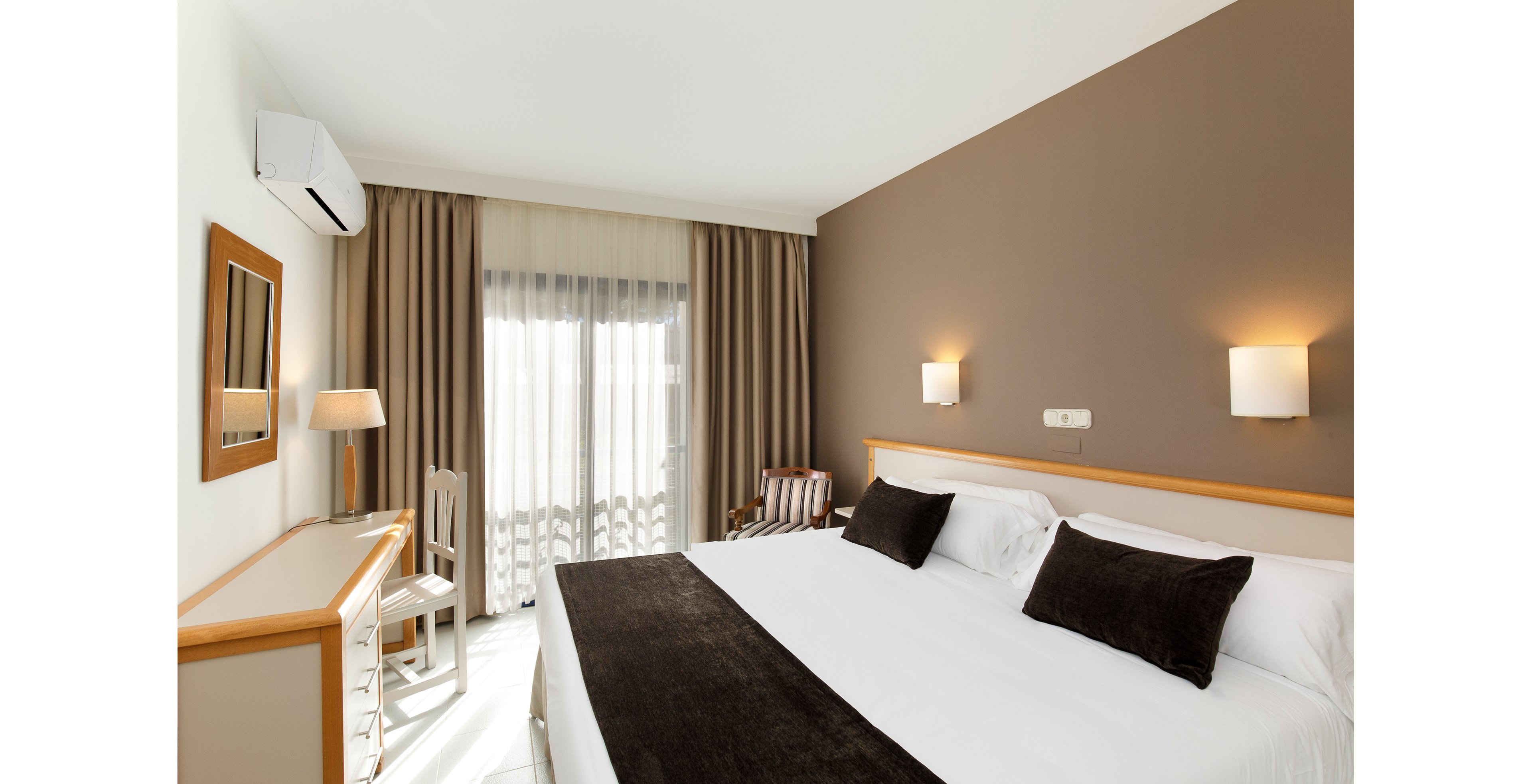 Sol Sancti Petri Apartments