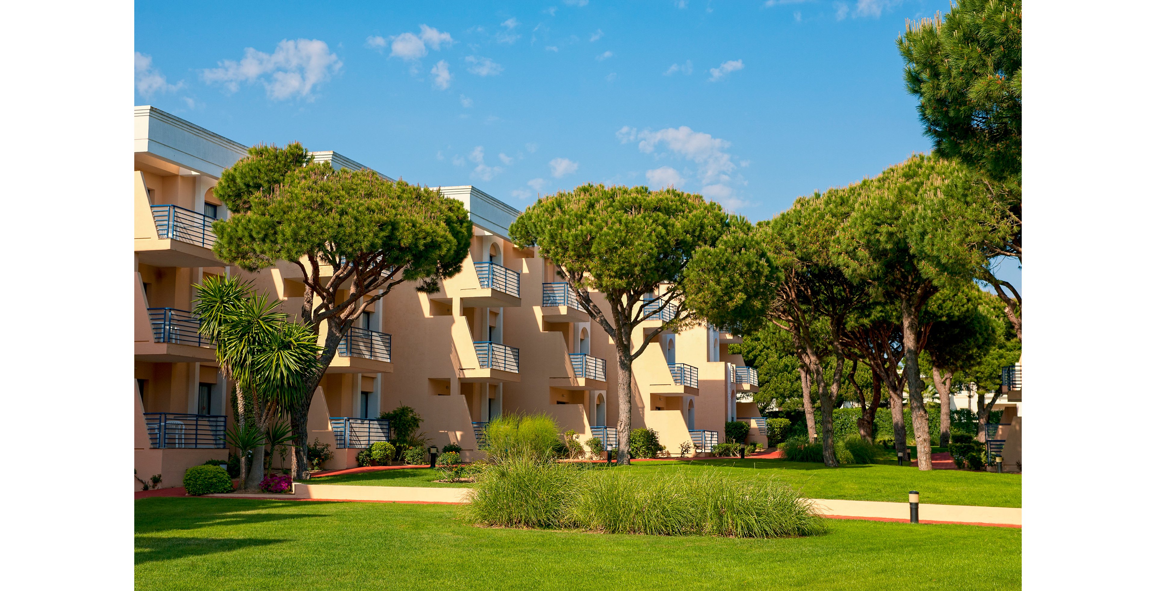 Sol Sancti Petri Apartments