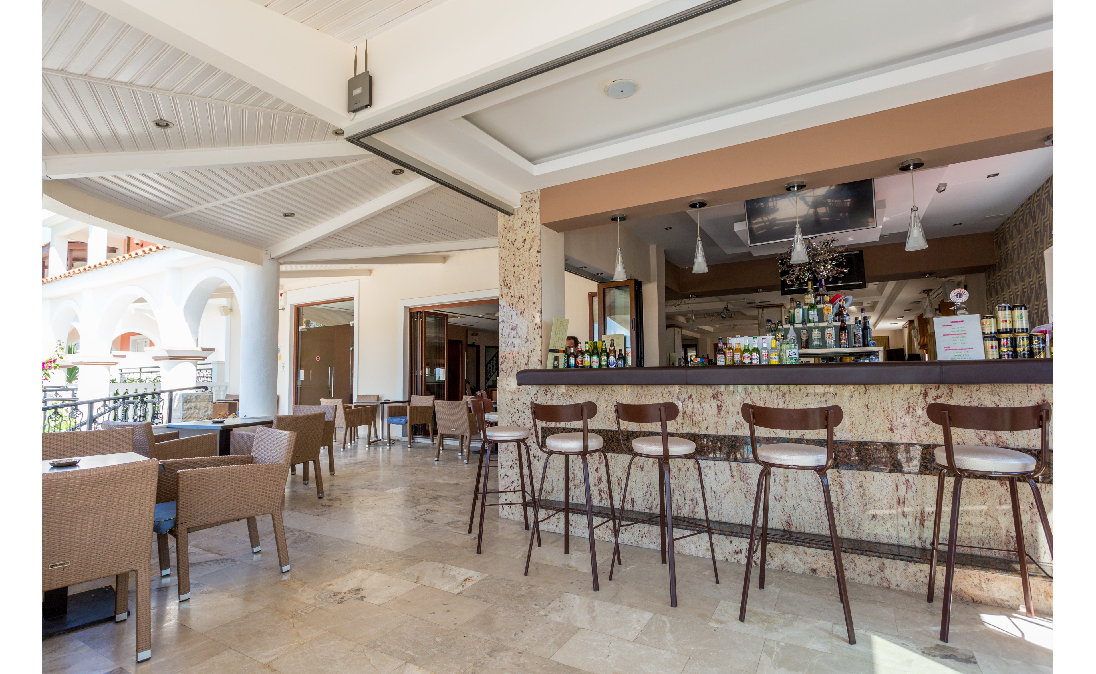 Venus Hotel & Suites