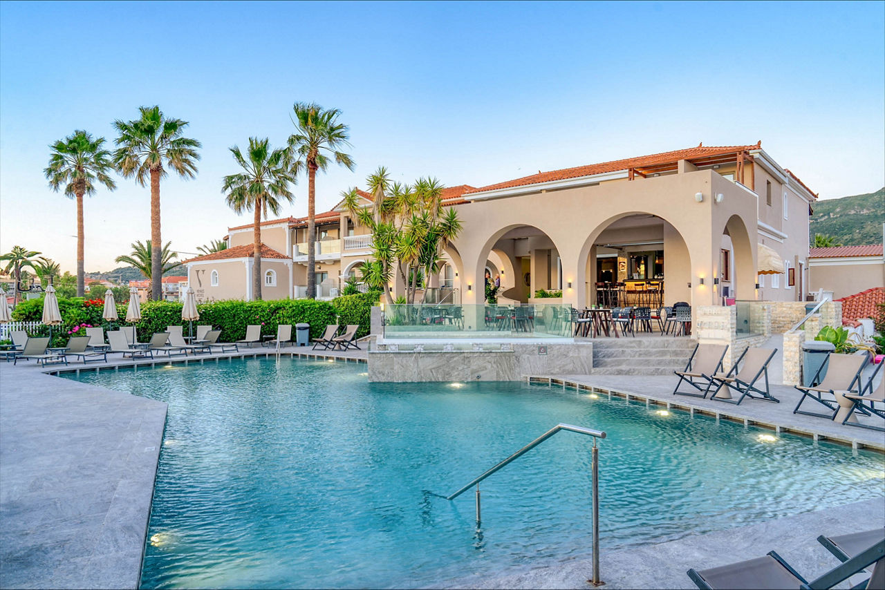 Venus Hotel & Suites