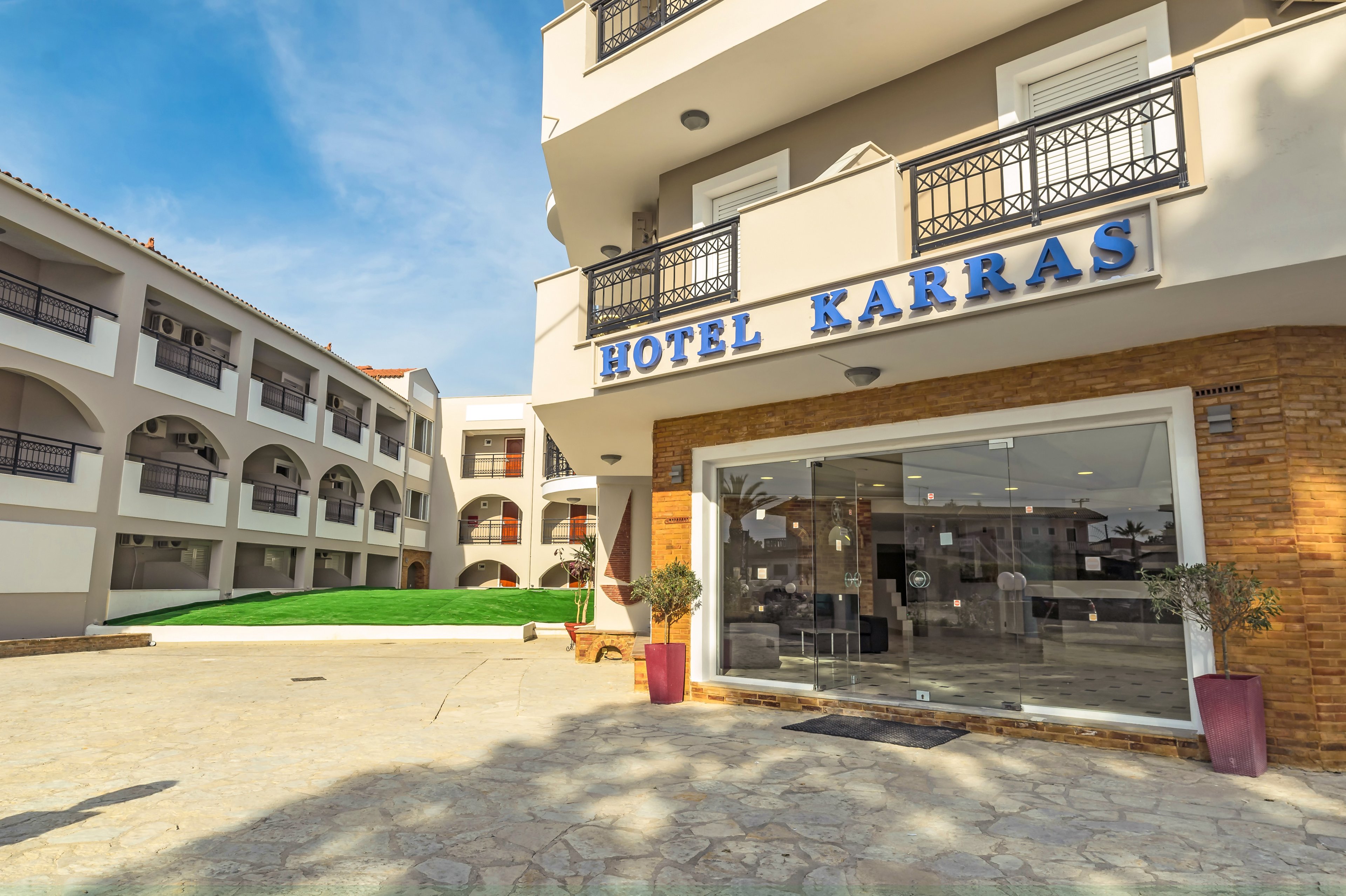 Karras Hotel