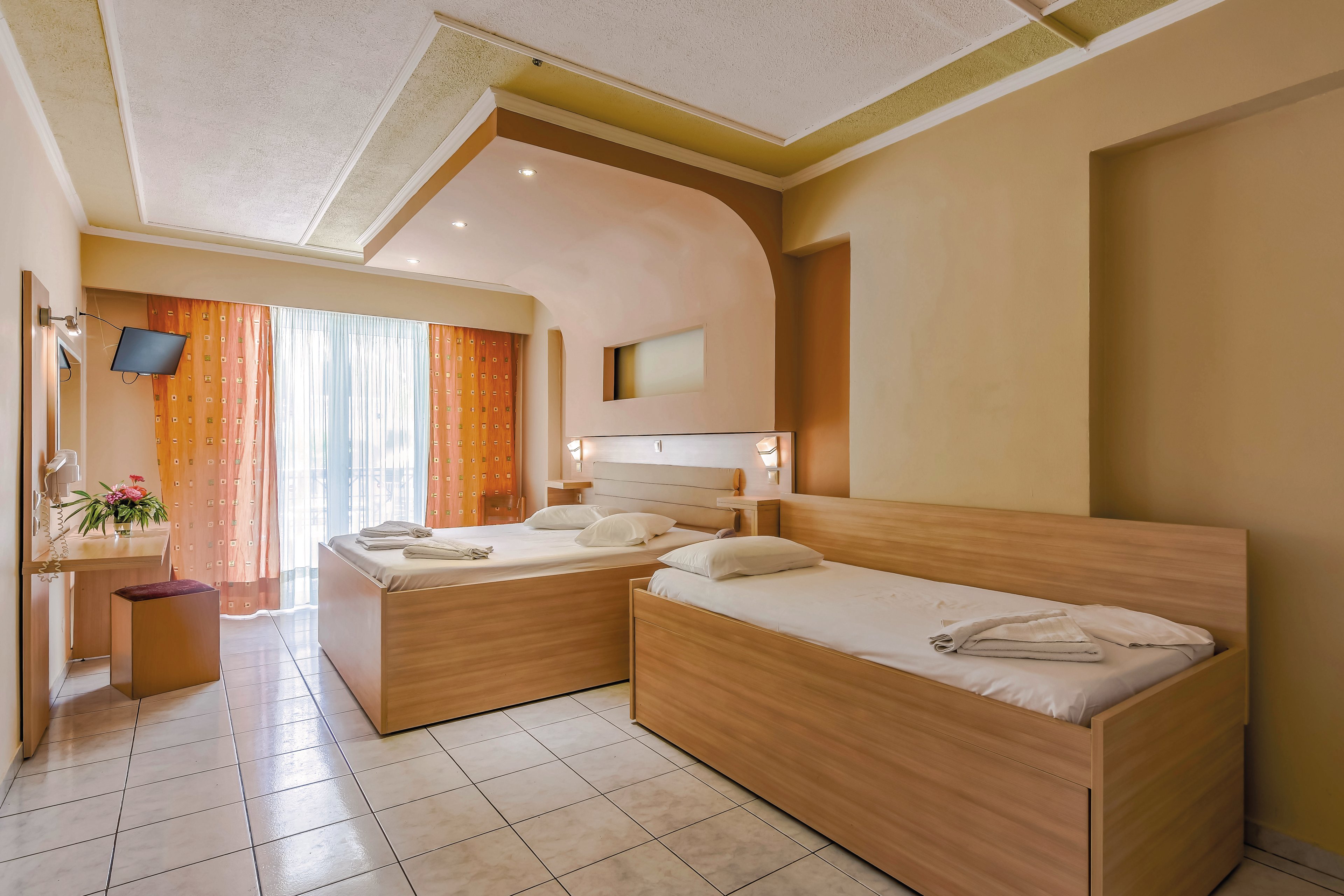 Zante Plaza Hotel & Apartments