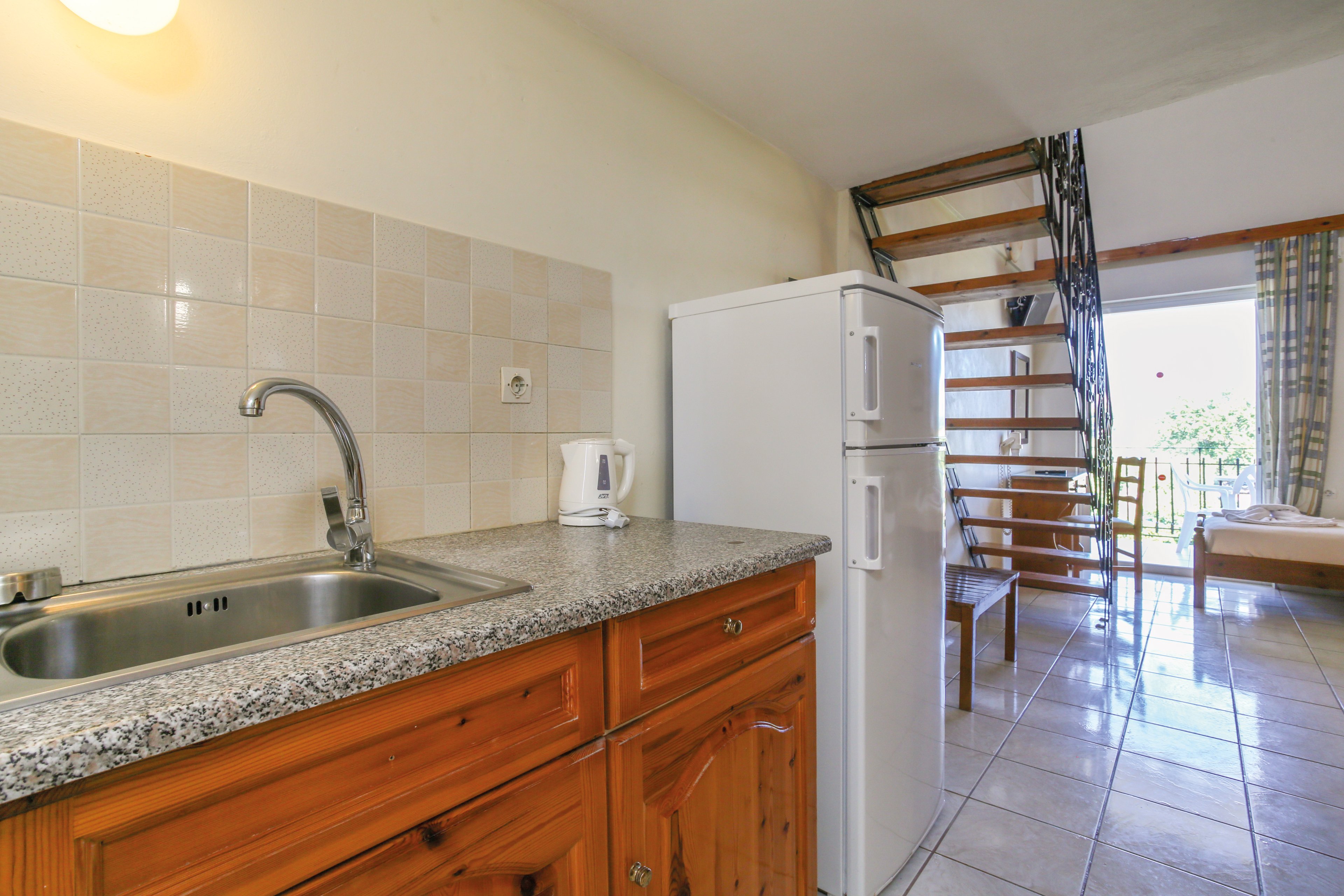 Village Inn Studios and Family Apartments