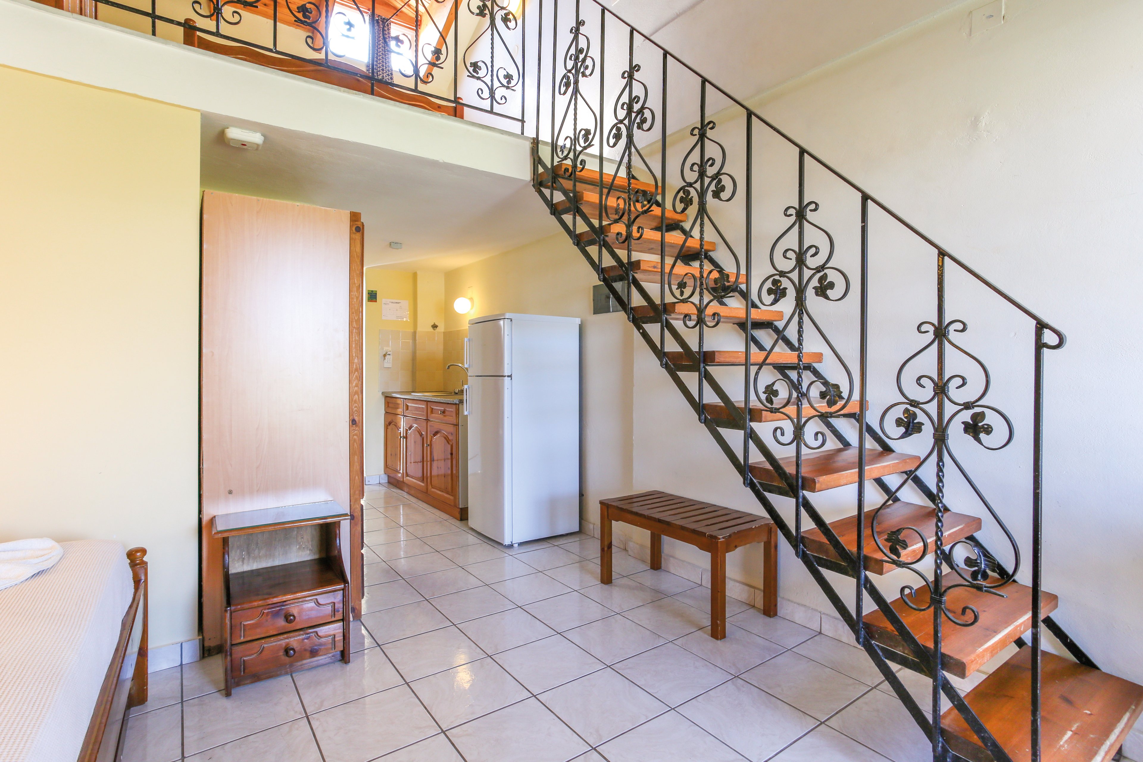 Village Inn Studios and Family Apartments