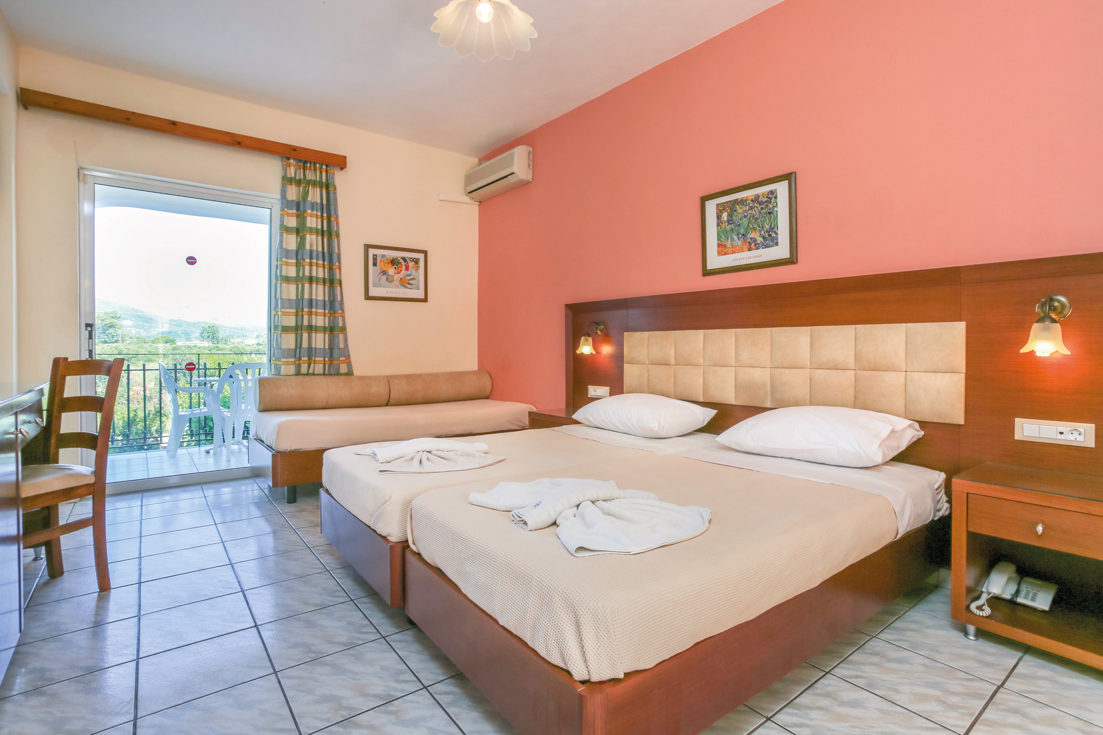 Village Inn Studios and Family Apartments