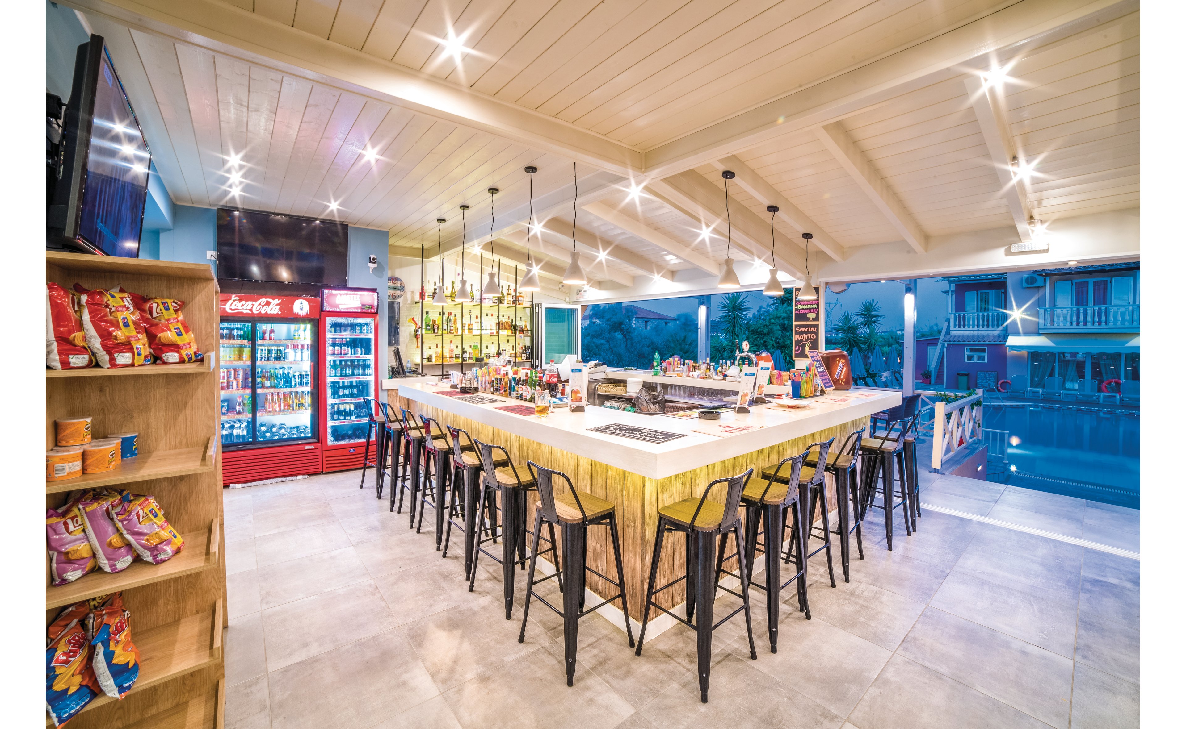 Maria Studios & Apartments