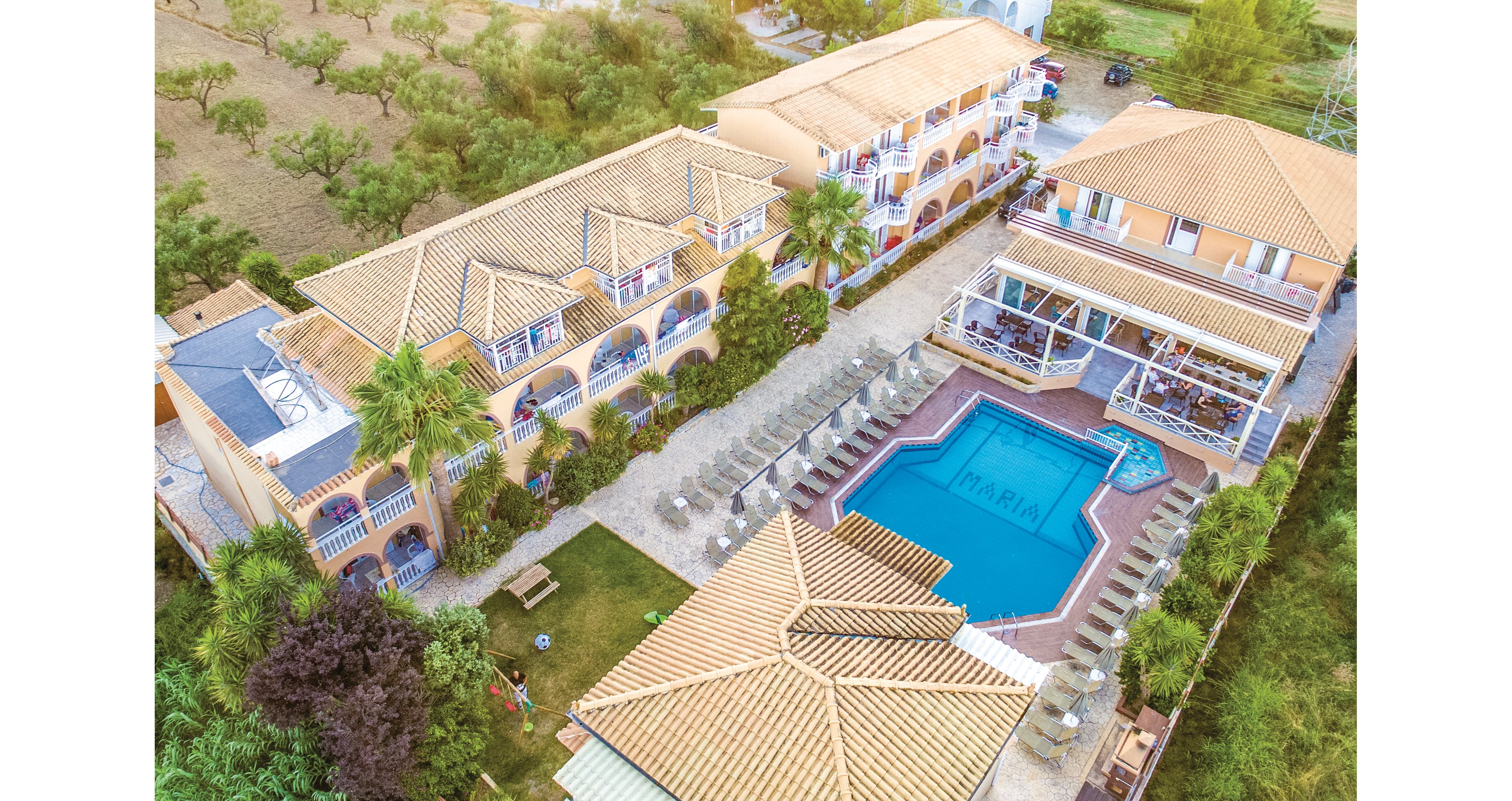 Maria Studios & Apartments