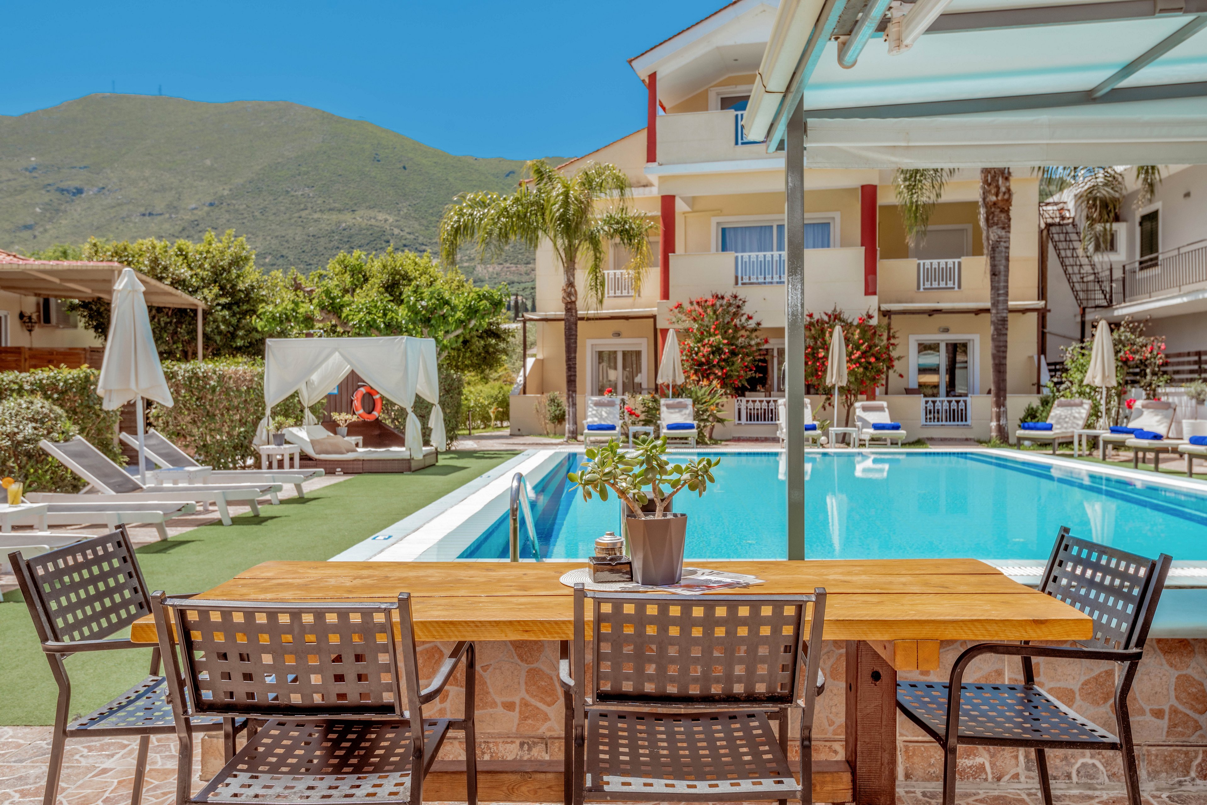 Oscar Villa and Studios