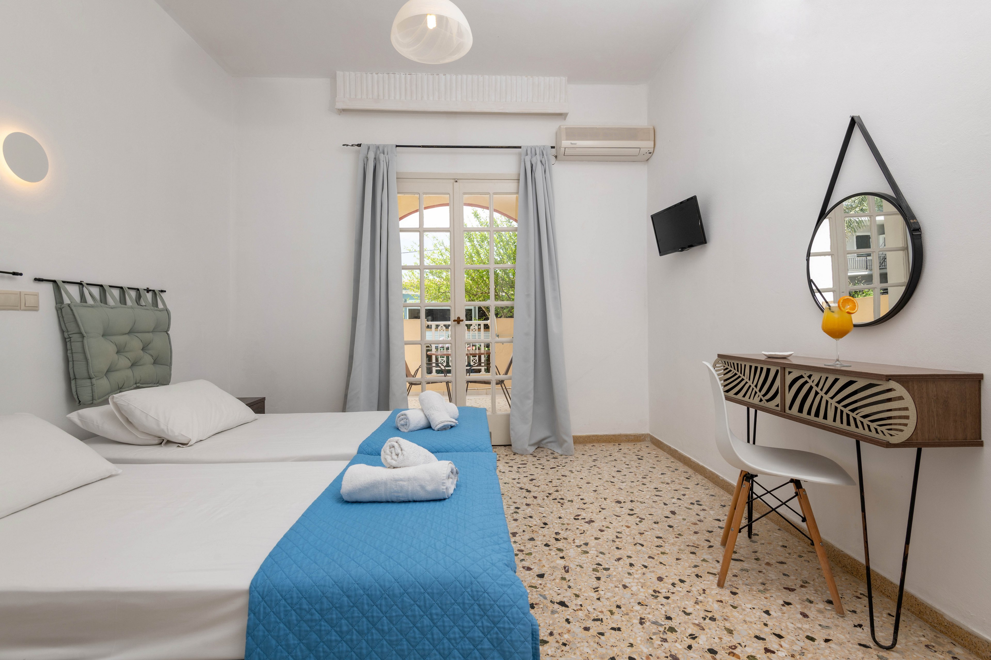 Oscar Villa and Studios