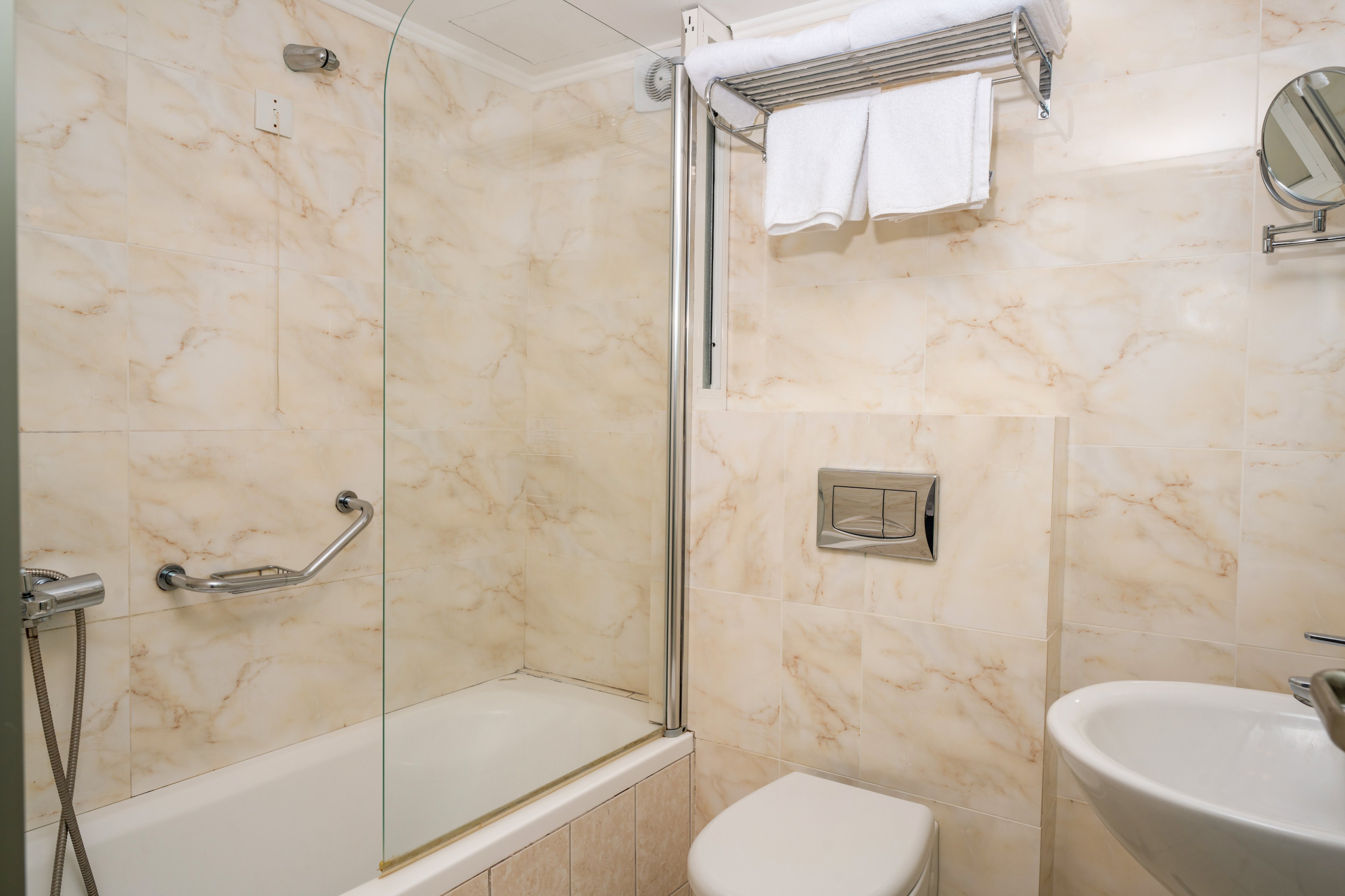 Karras Grande Resort