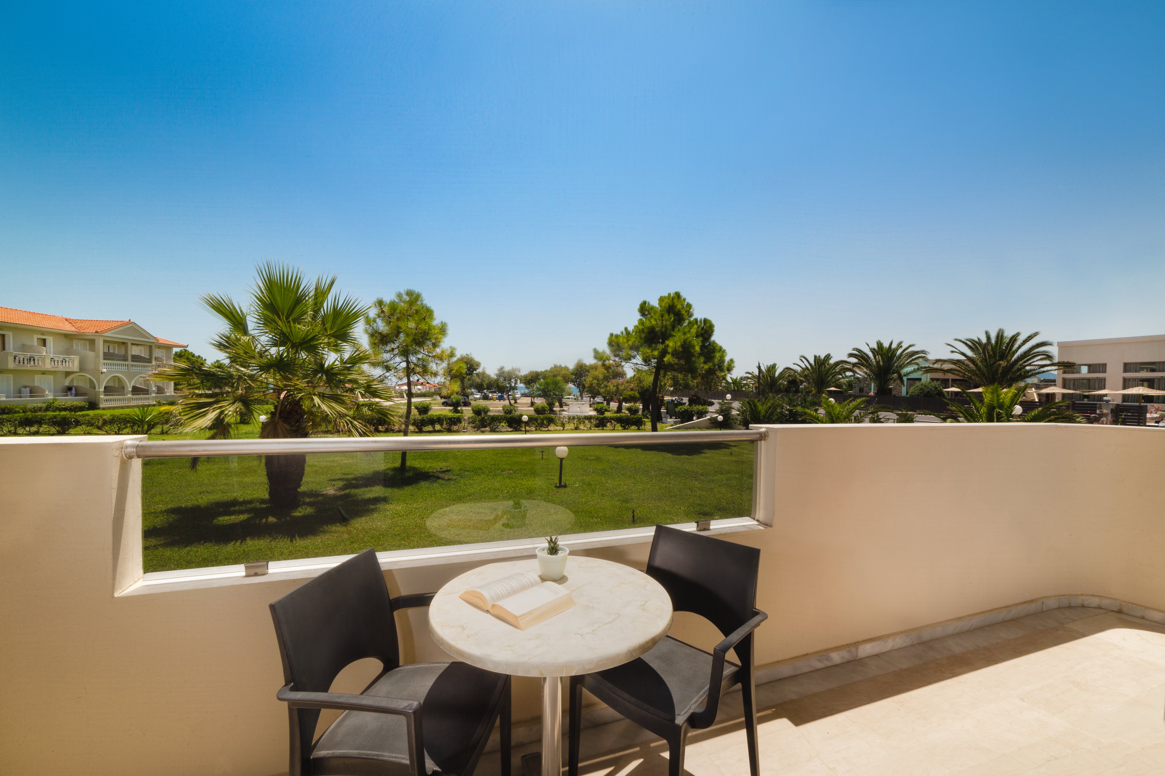 Kalamaki Beach Hotel