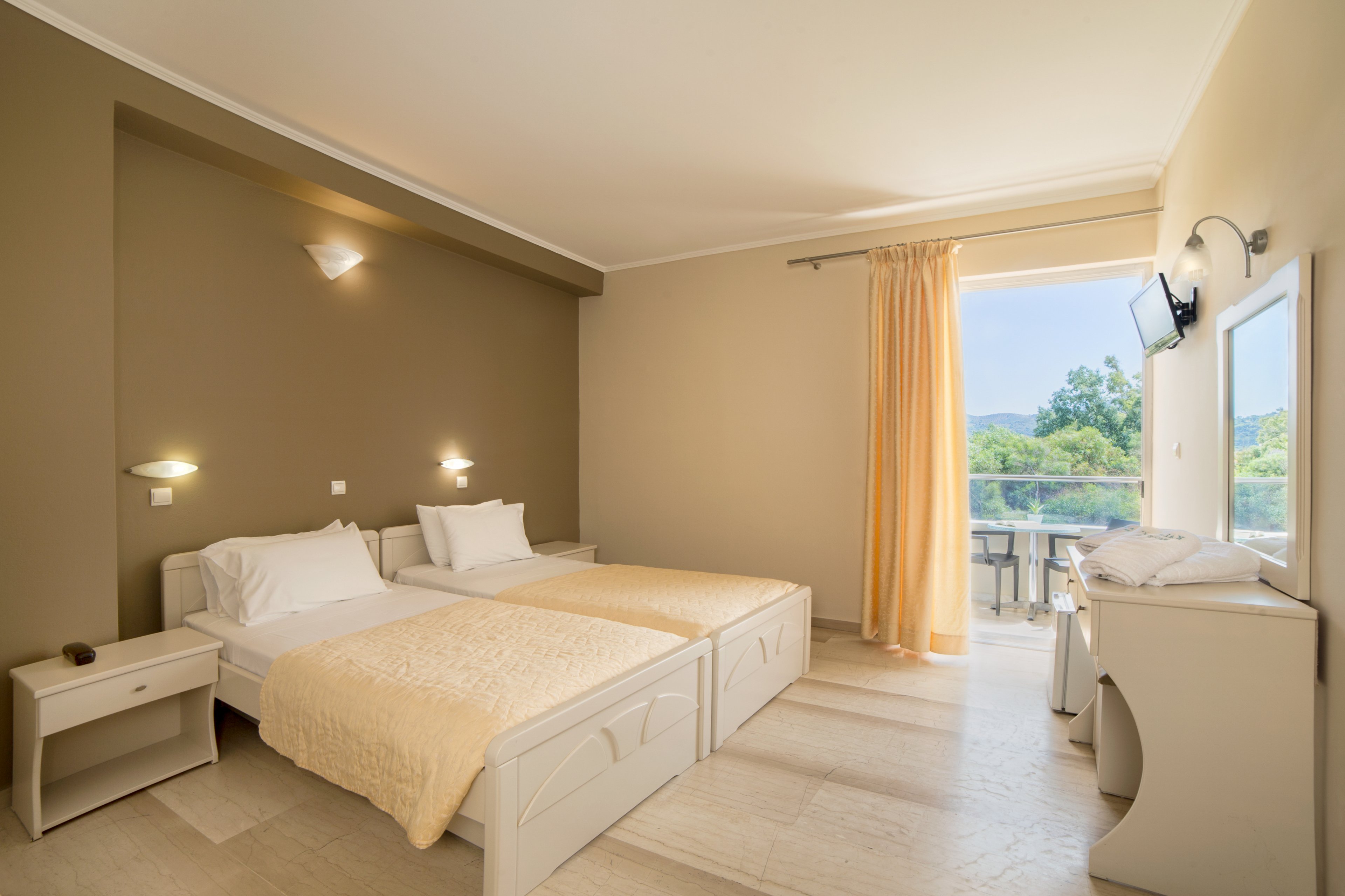 Kalamaki Beach Hotel