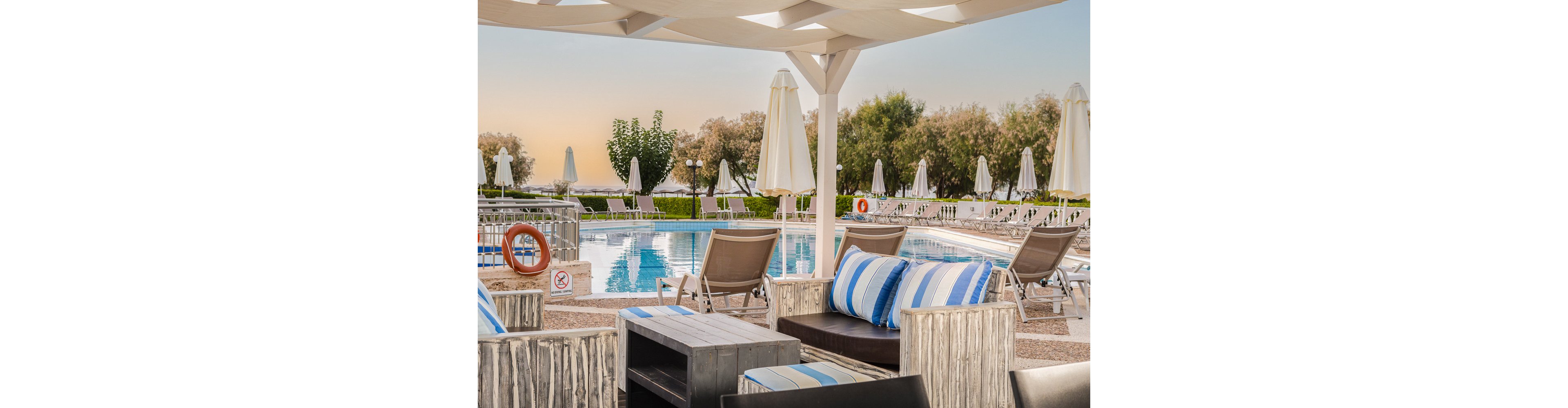 Kalamaki Beach Hotel