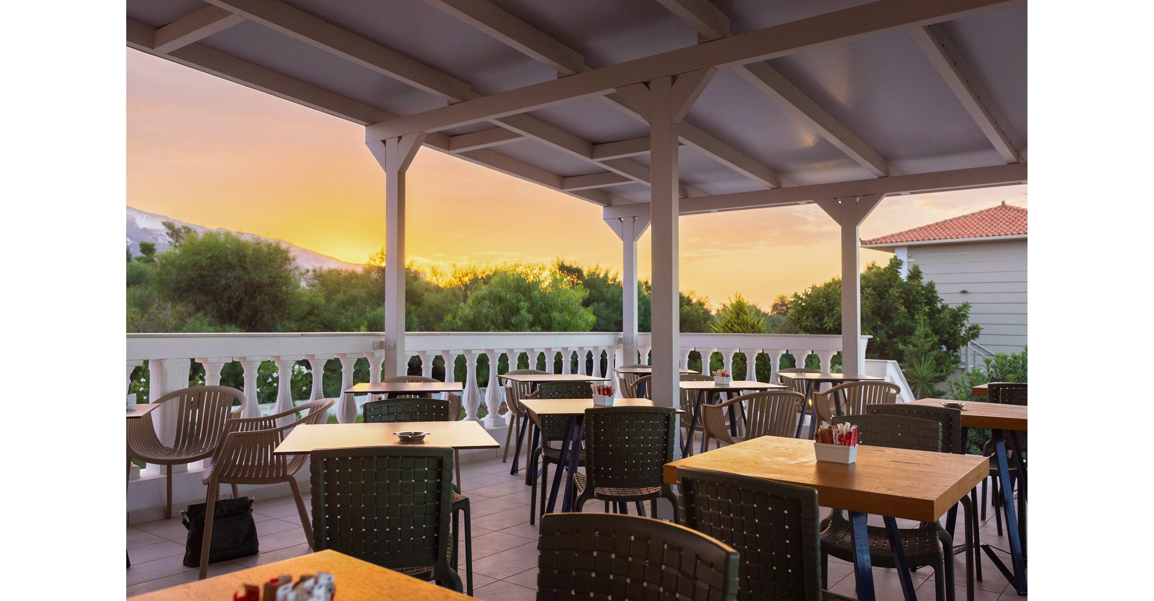 Kalamaki Beach Hotel