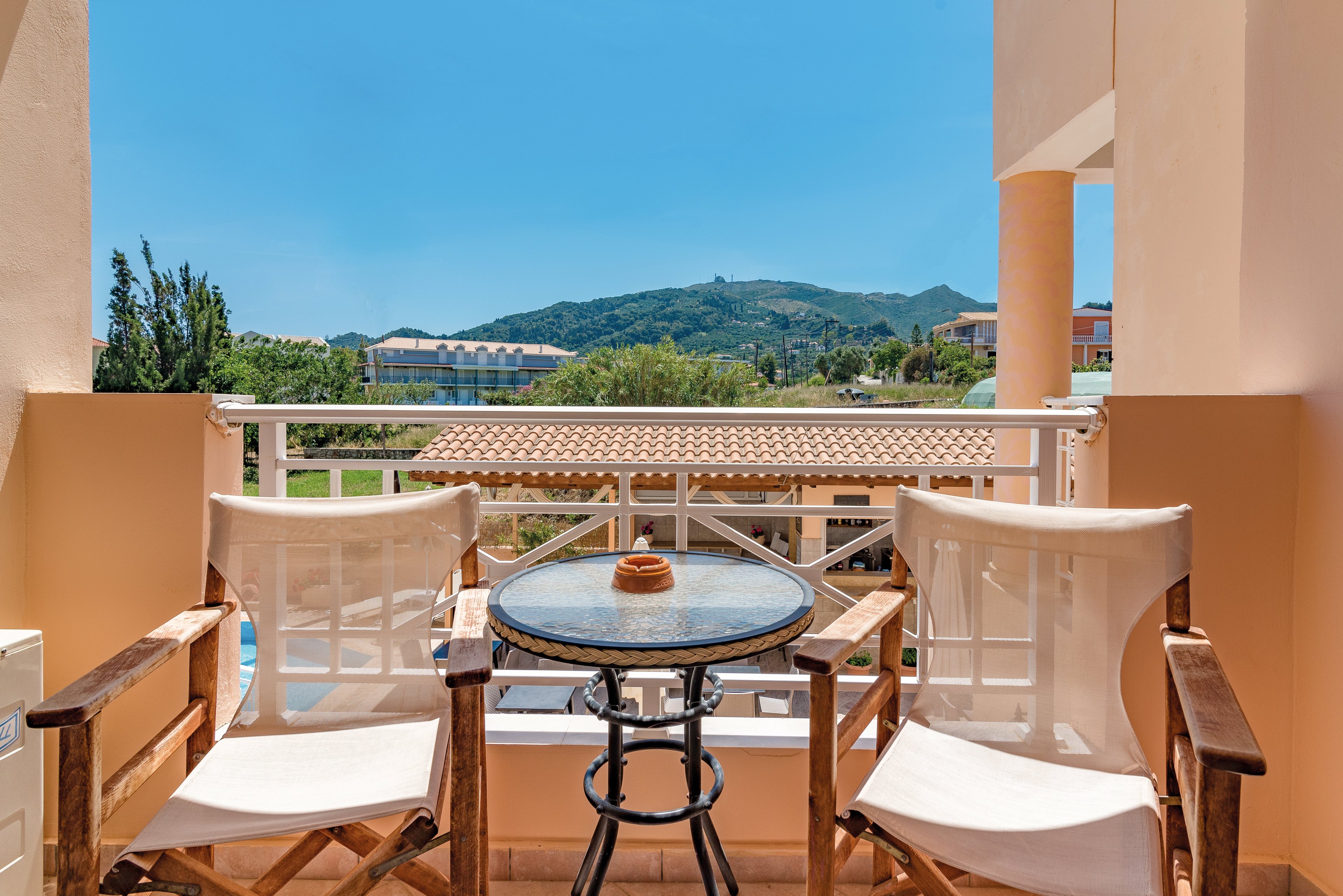 La Sirena Apartments