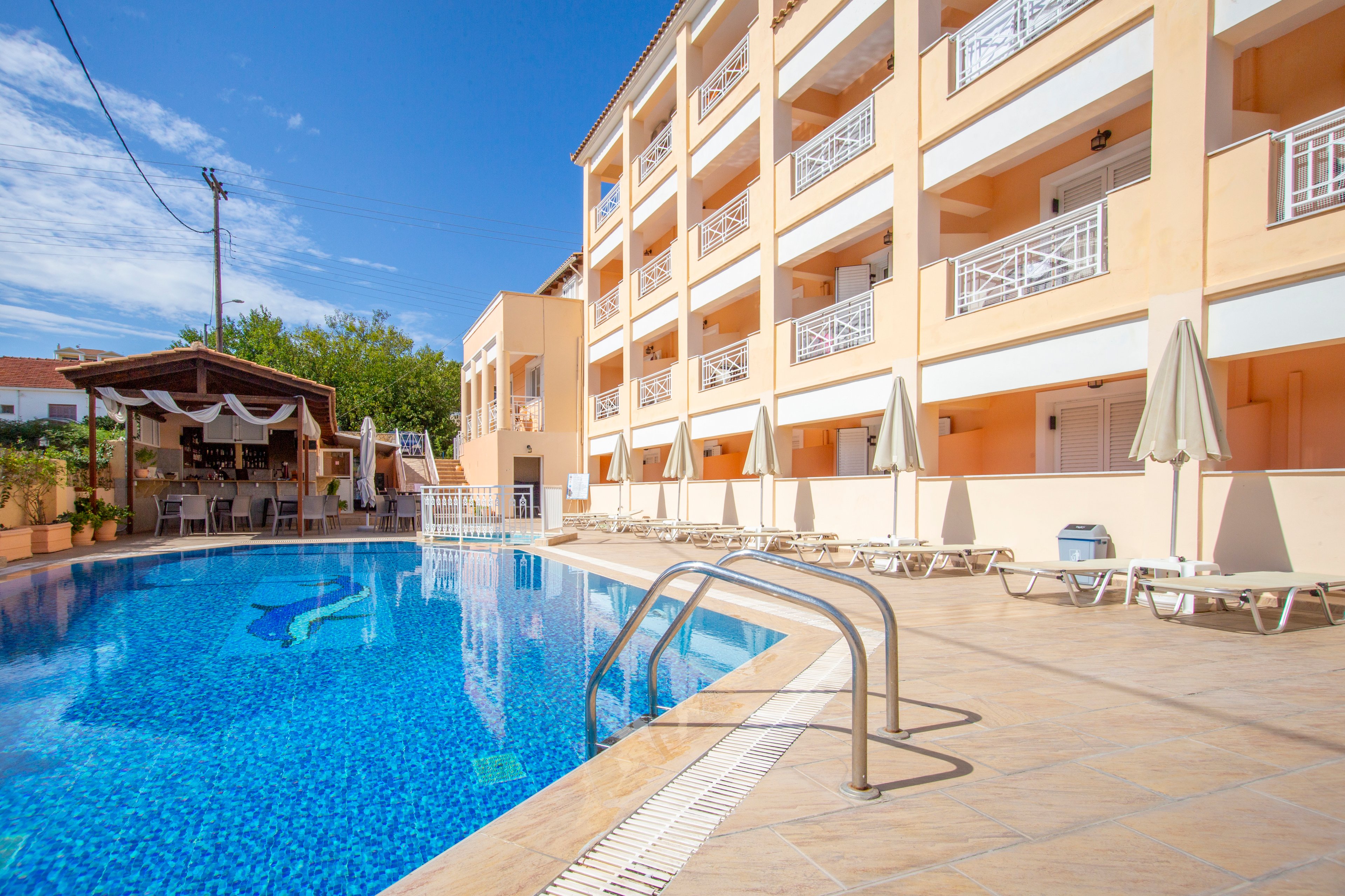 La Sirena Apartments