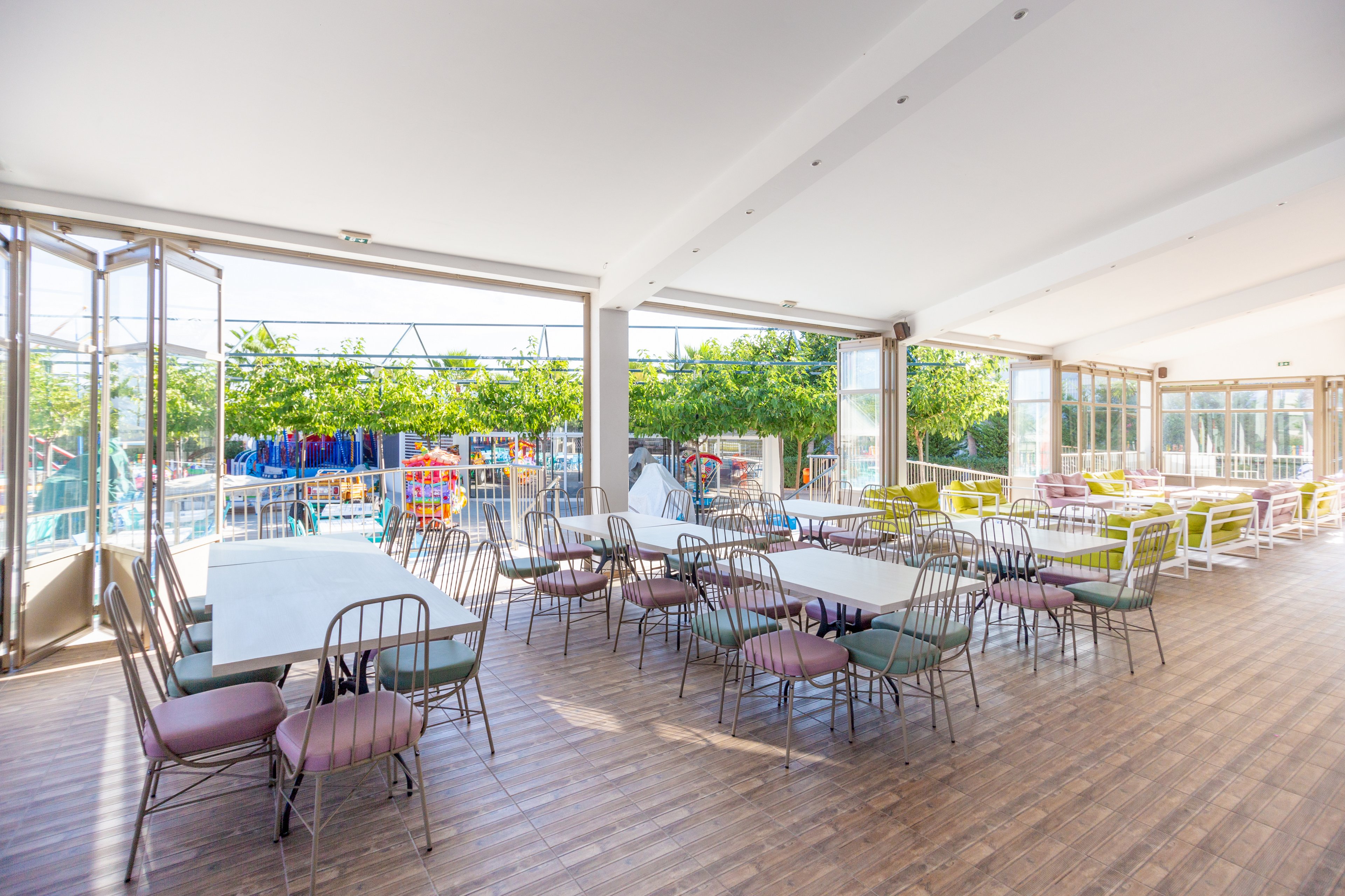 Caretta Paradise & Waterpark