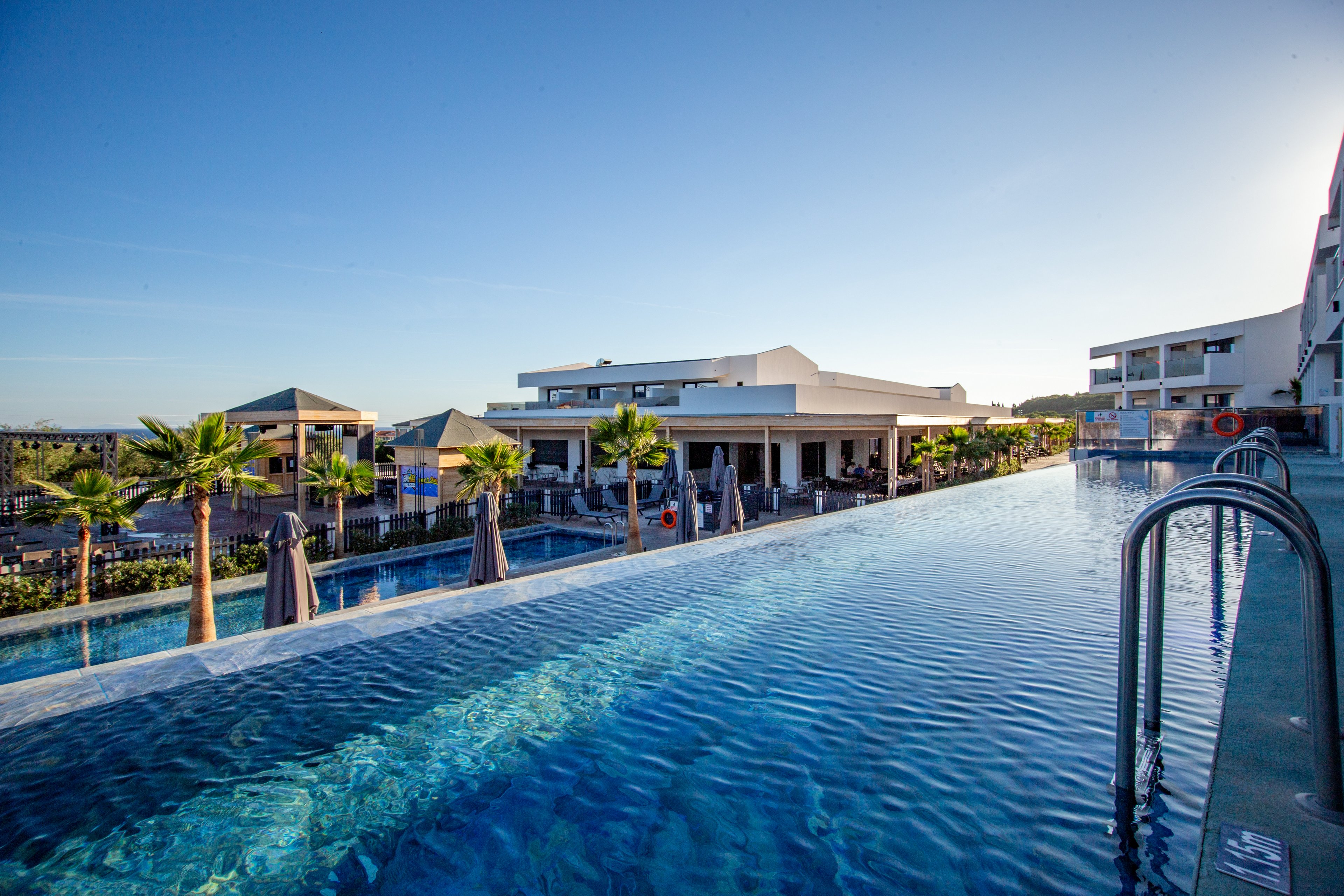 Caretta Paradise & Waterpark