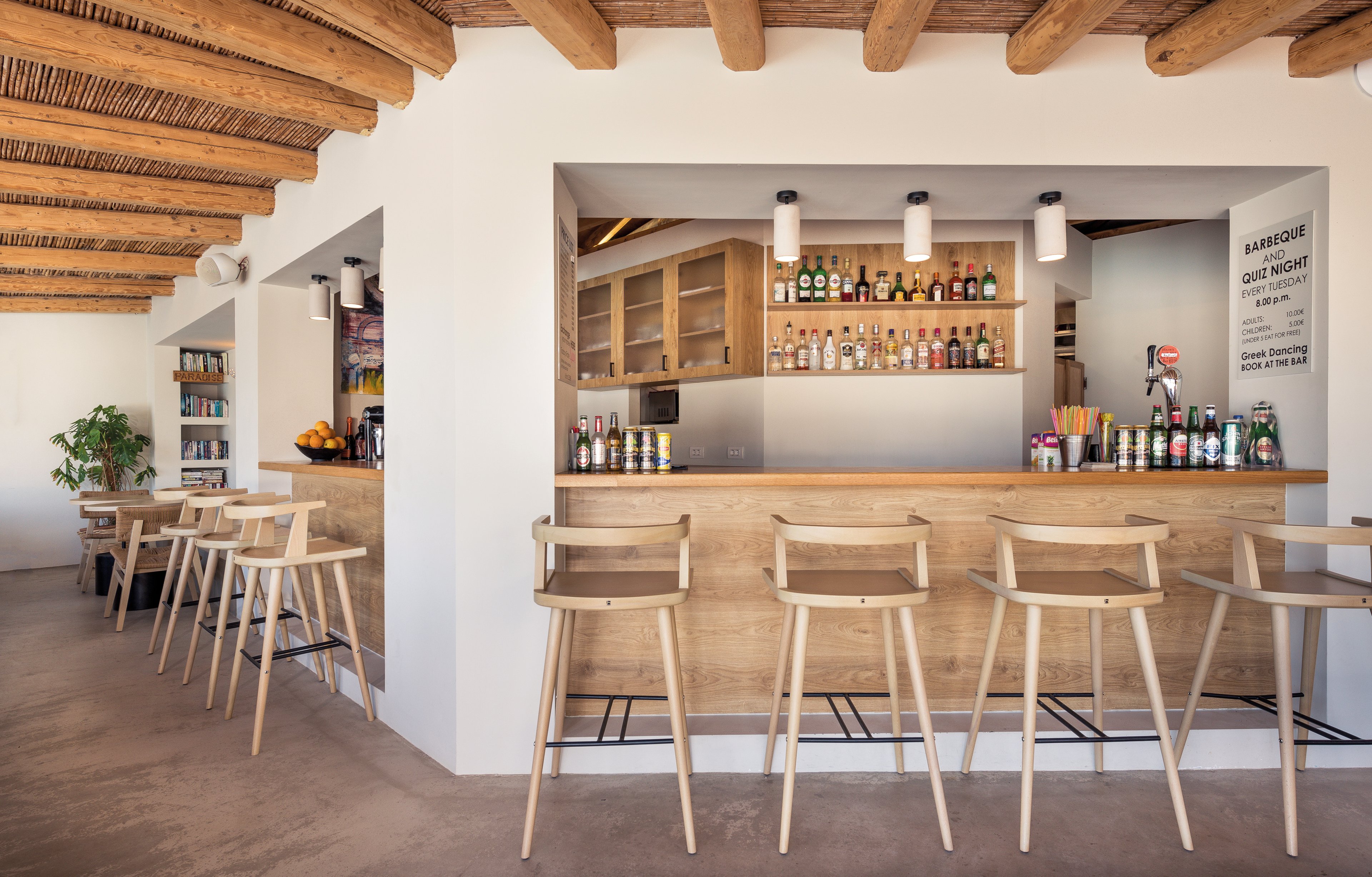 Paradise Apartments & Studios