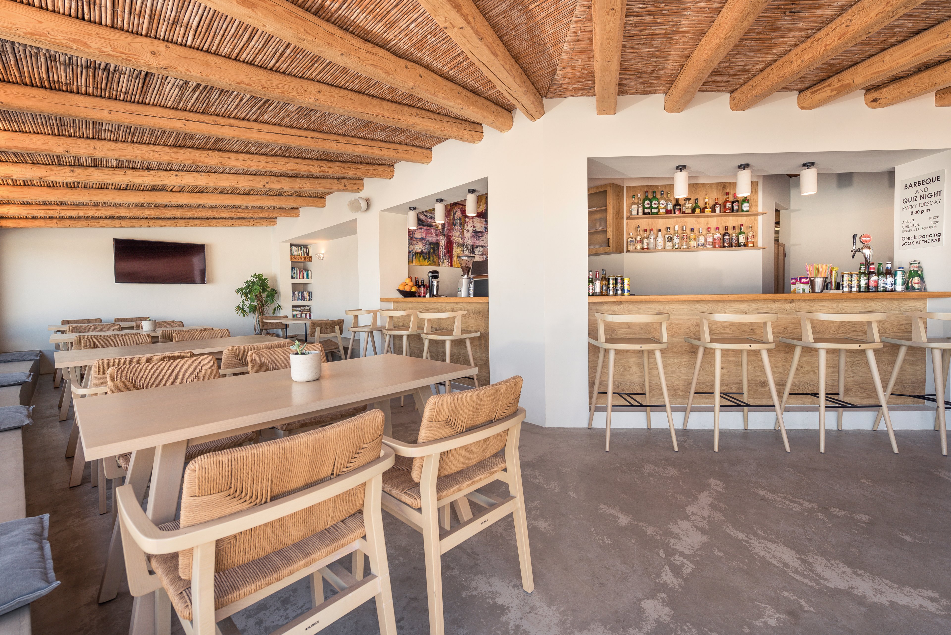 Paradise Apartments & Studios