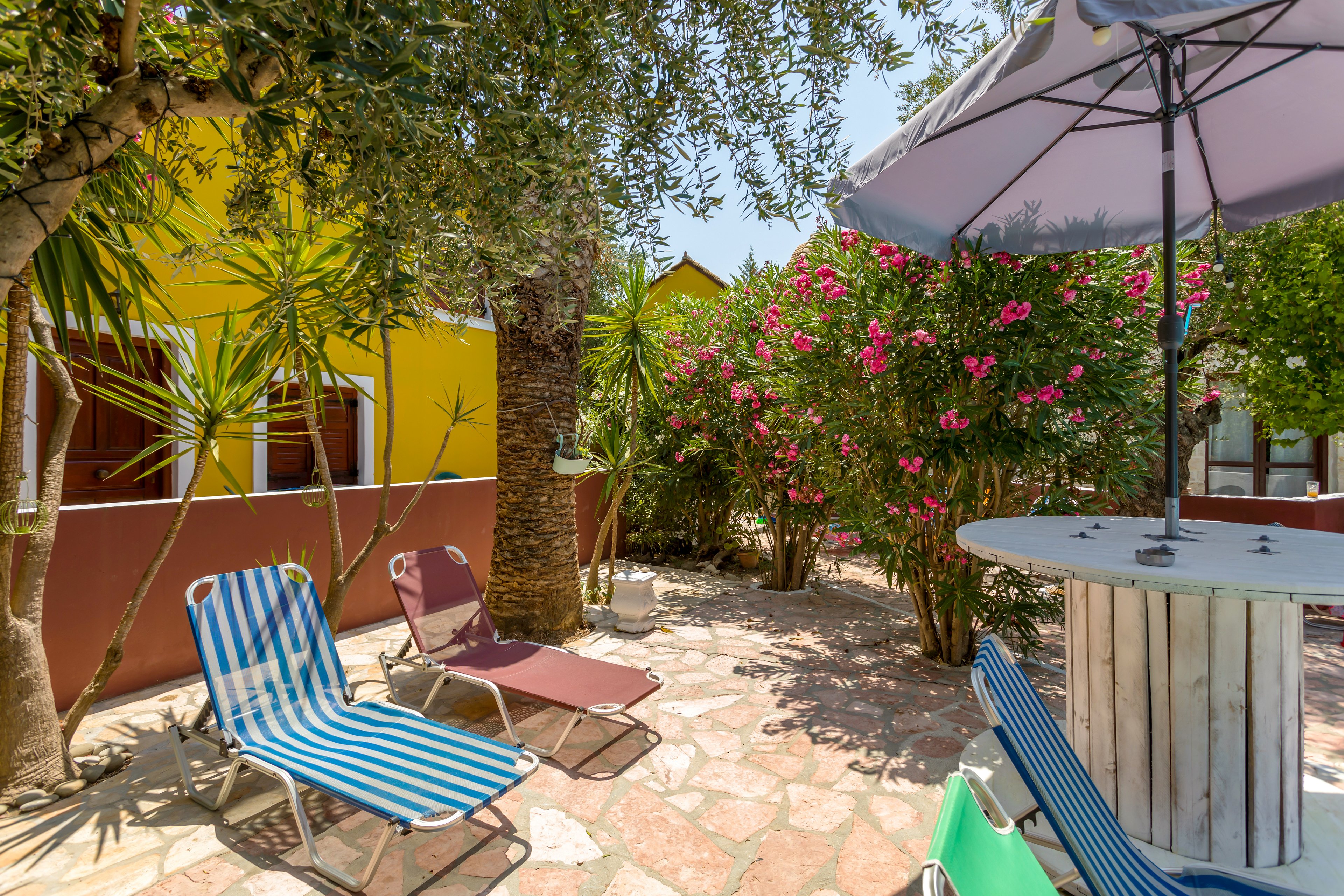 Garden of Eden Kalamaki