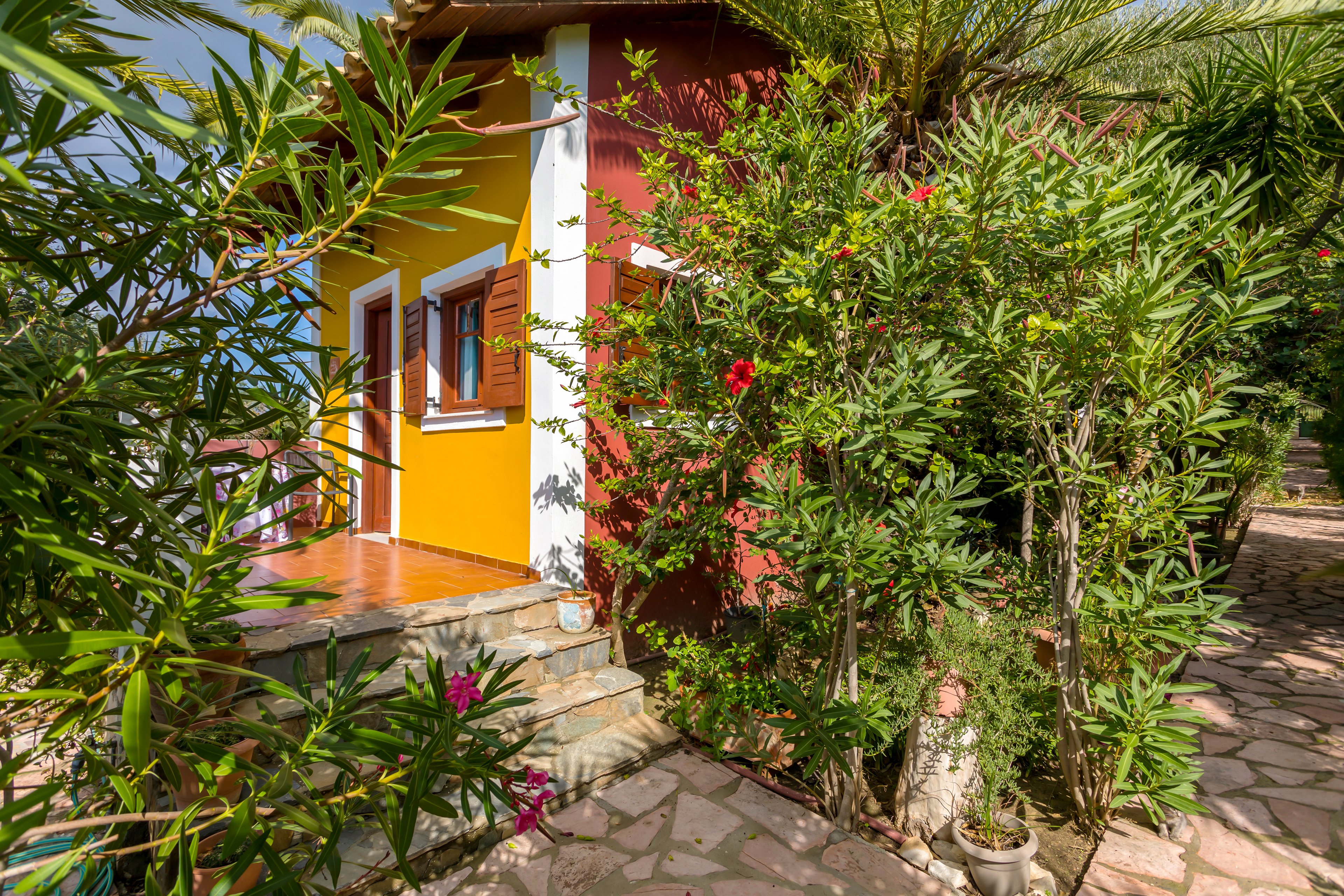 Garden of Eden Kalamaki