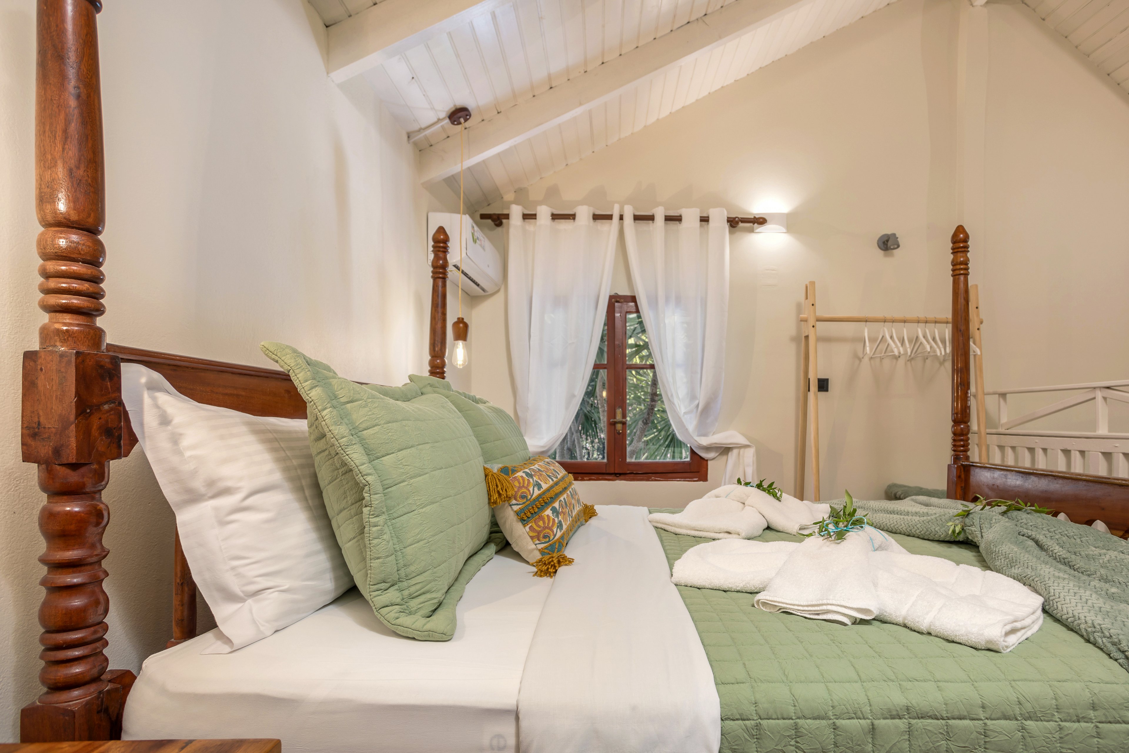 Garden of Eden Kalamaki