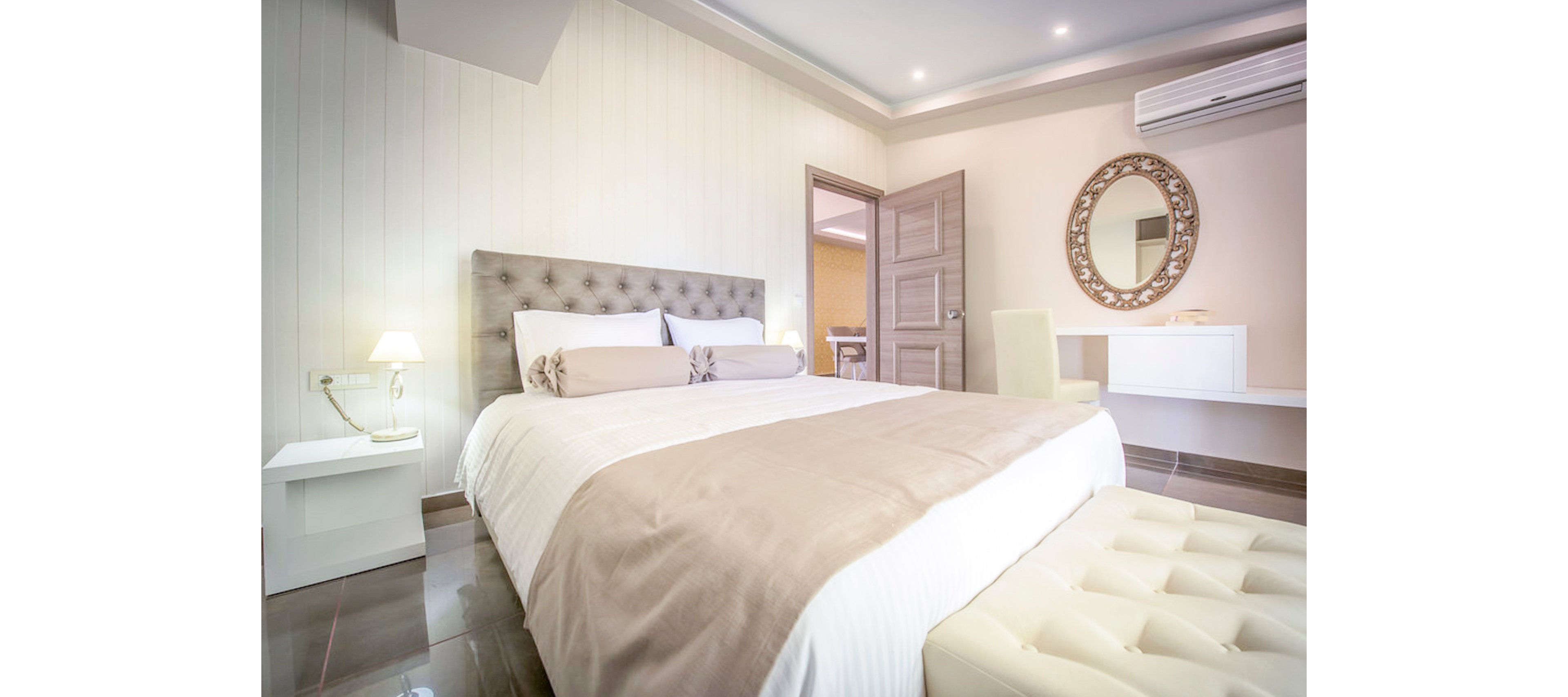 Koukounaria Hotel & Suites