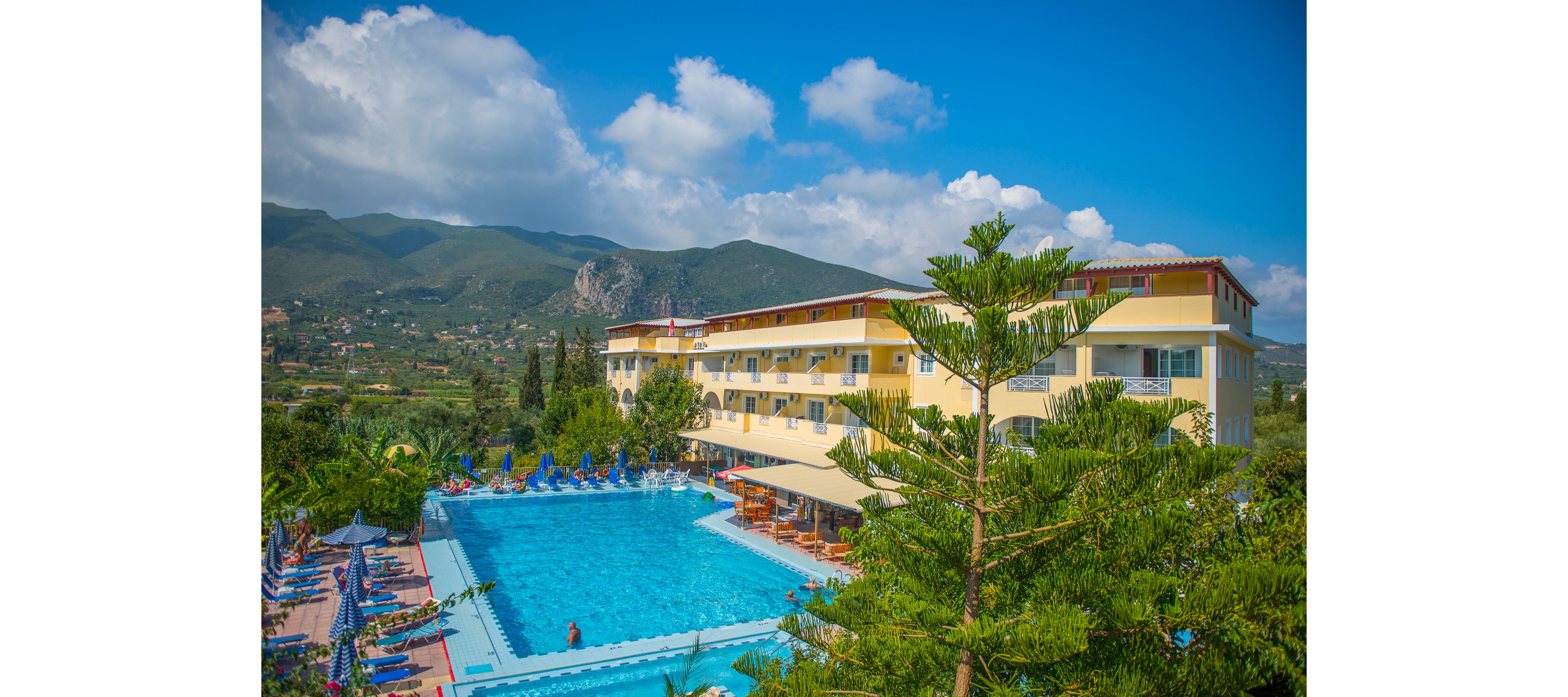 Koukounaria Hotel & Suites