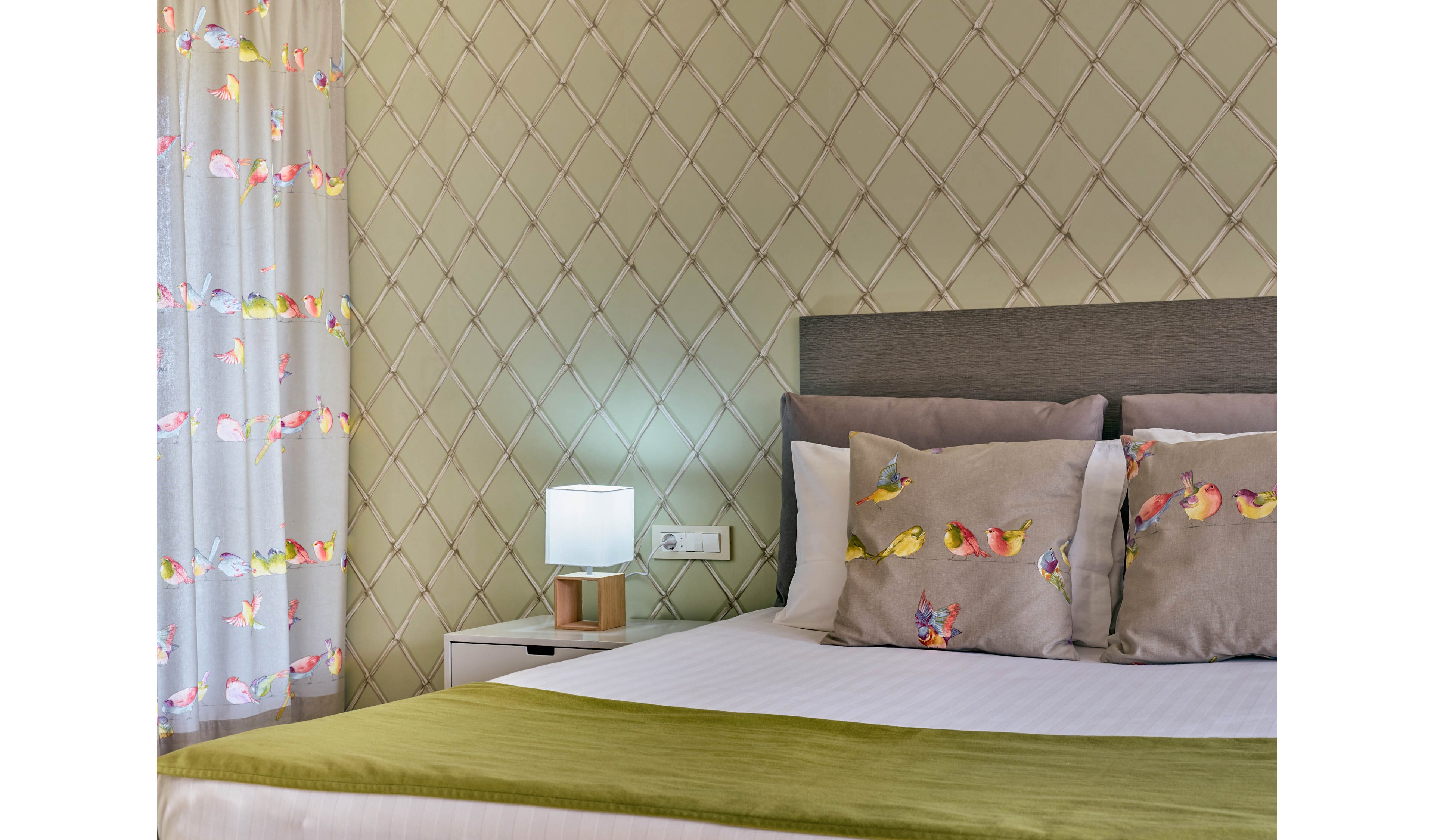 Koukounaria Hotel & Suites