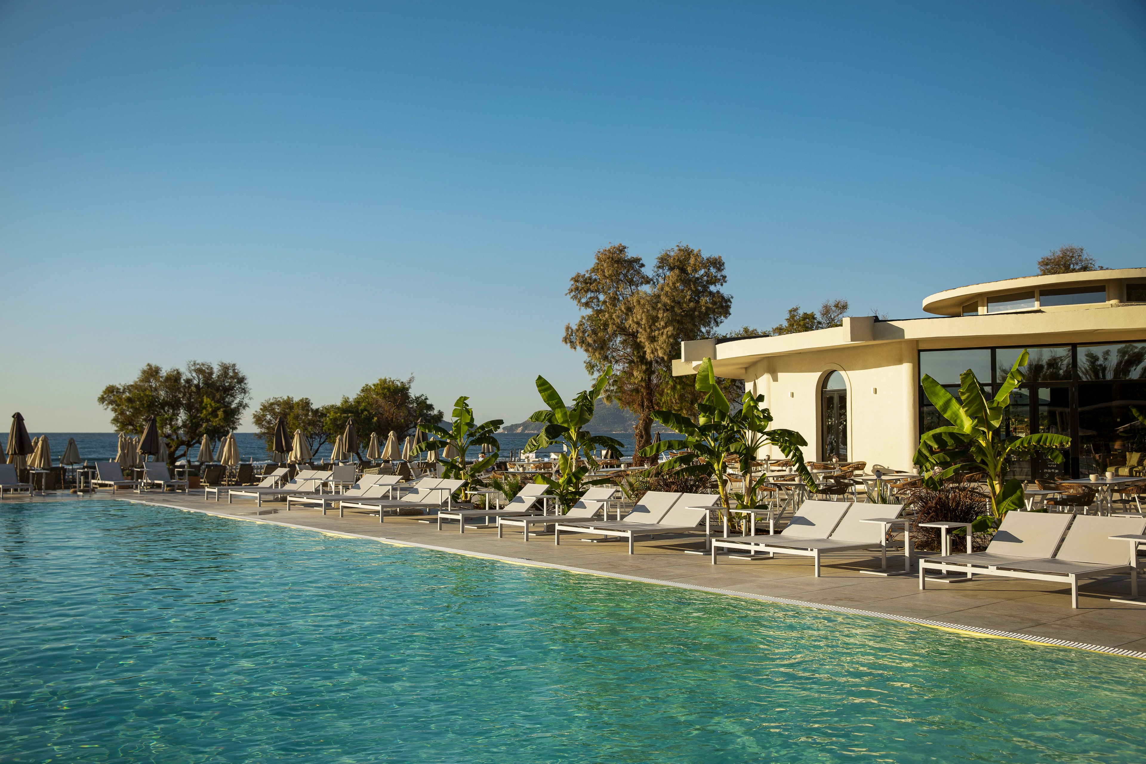 Domes Aulus Zante Autograph Collection