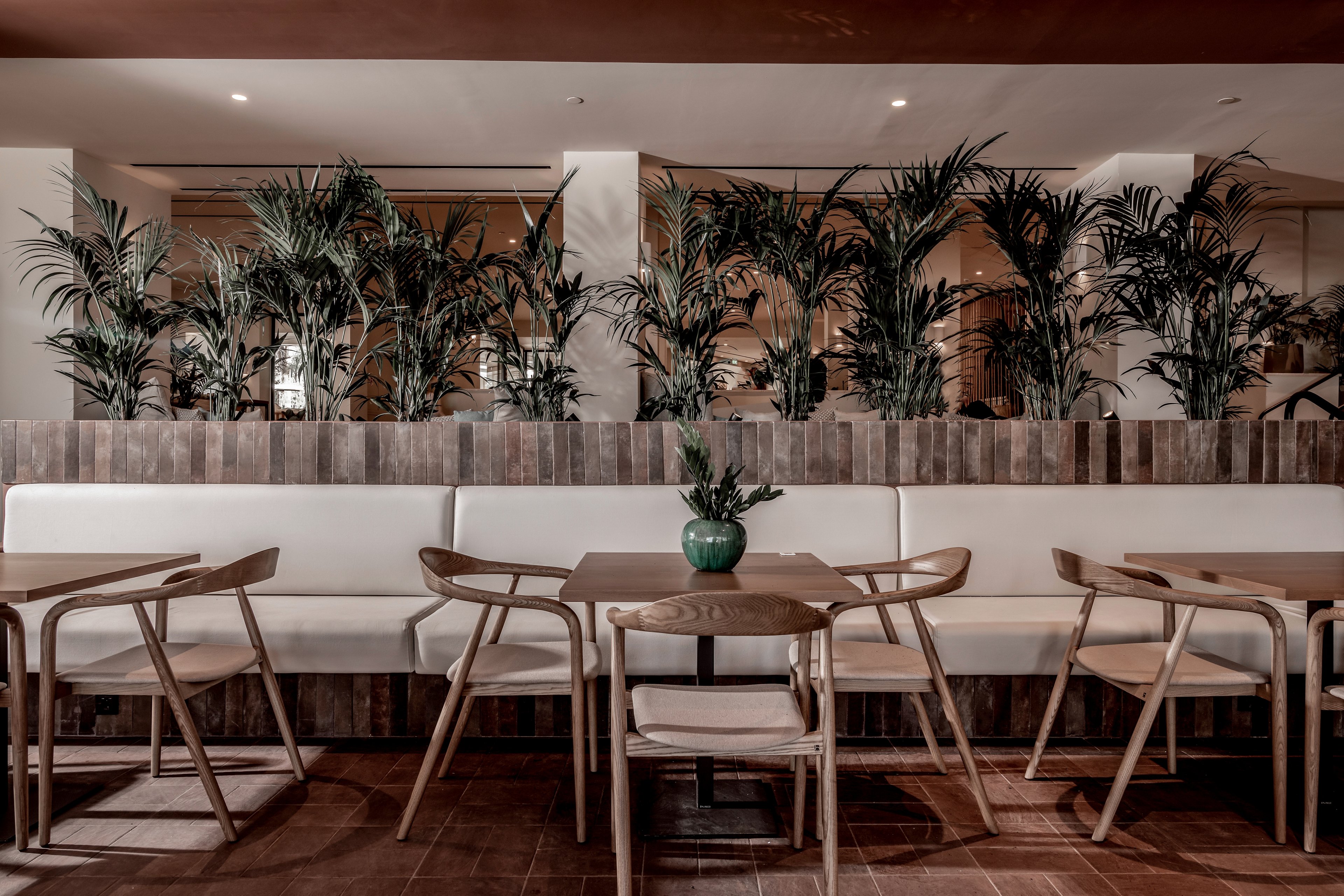 Domes Aulus Zante Autograph Collection