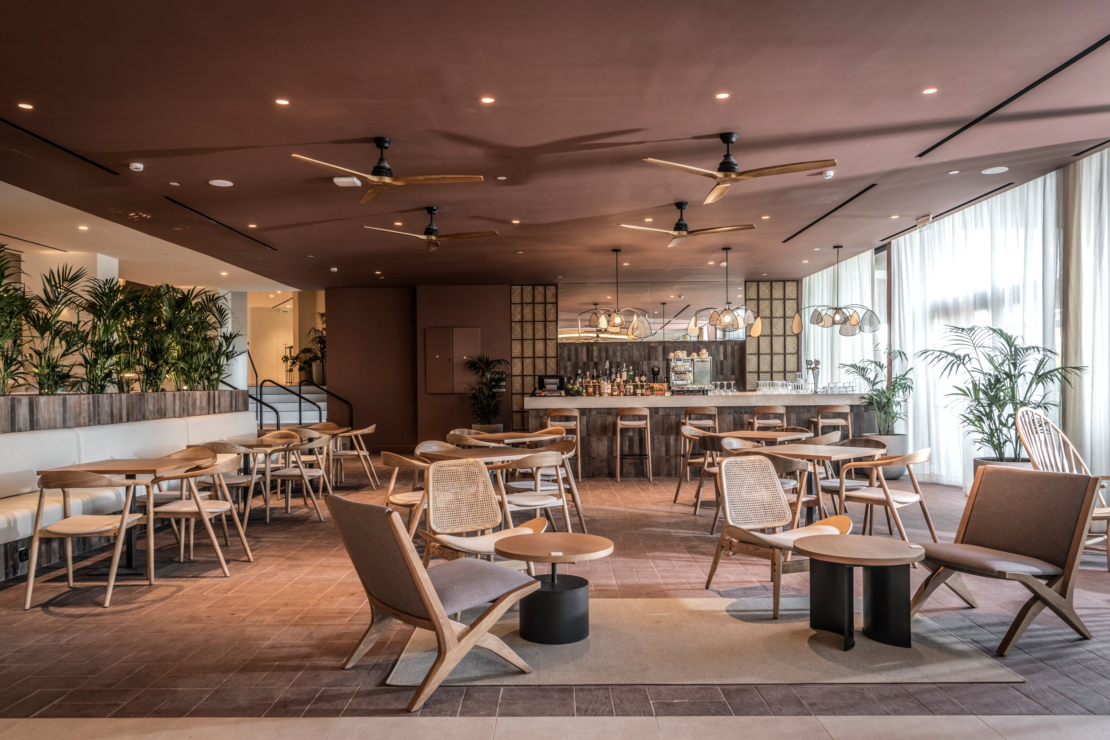 Domes Aulus Zante Autograph Collection