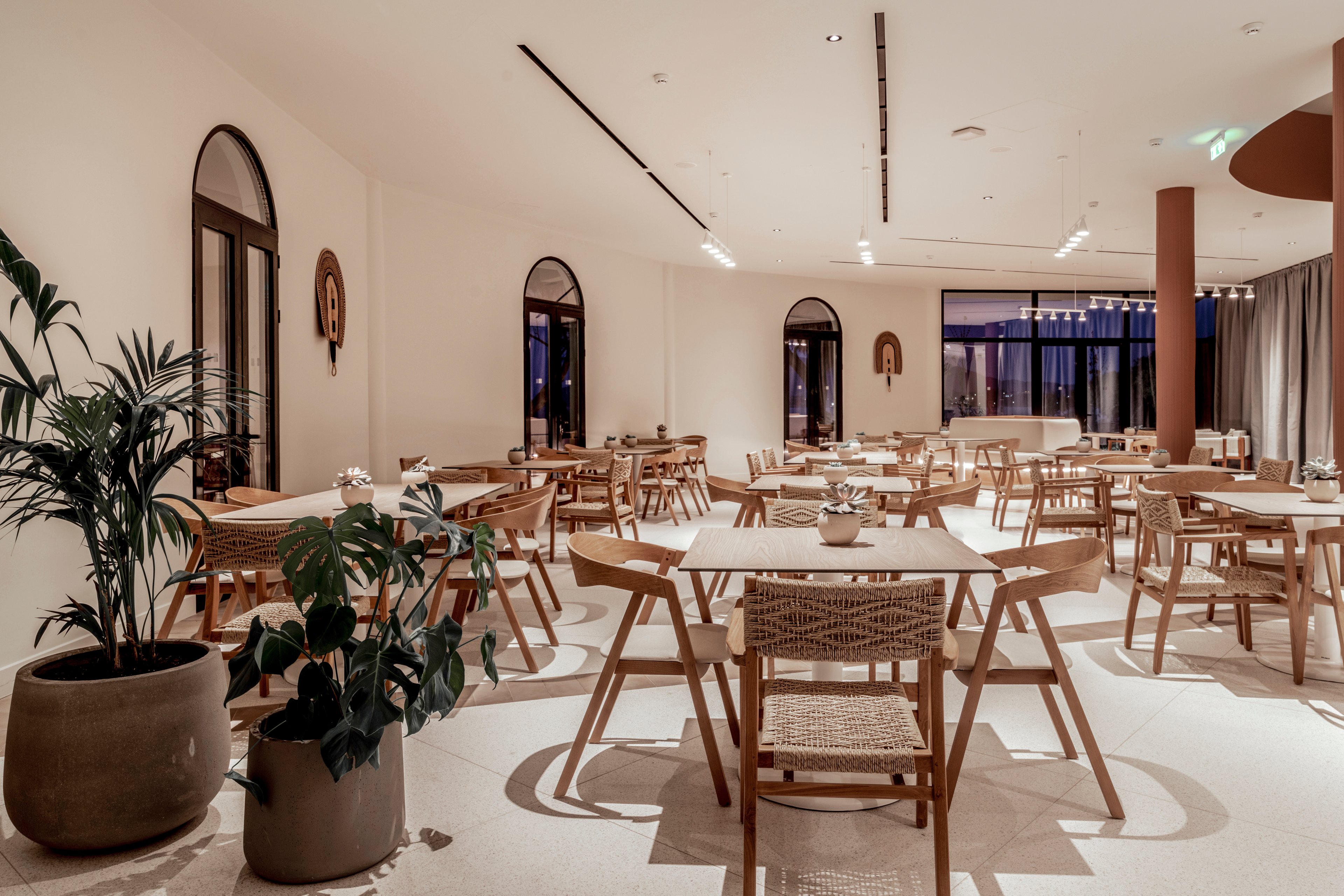 Domes Aulus Zante Autograph Collection