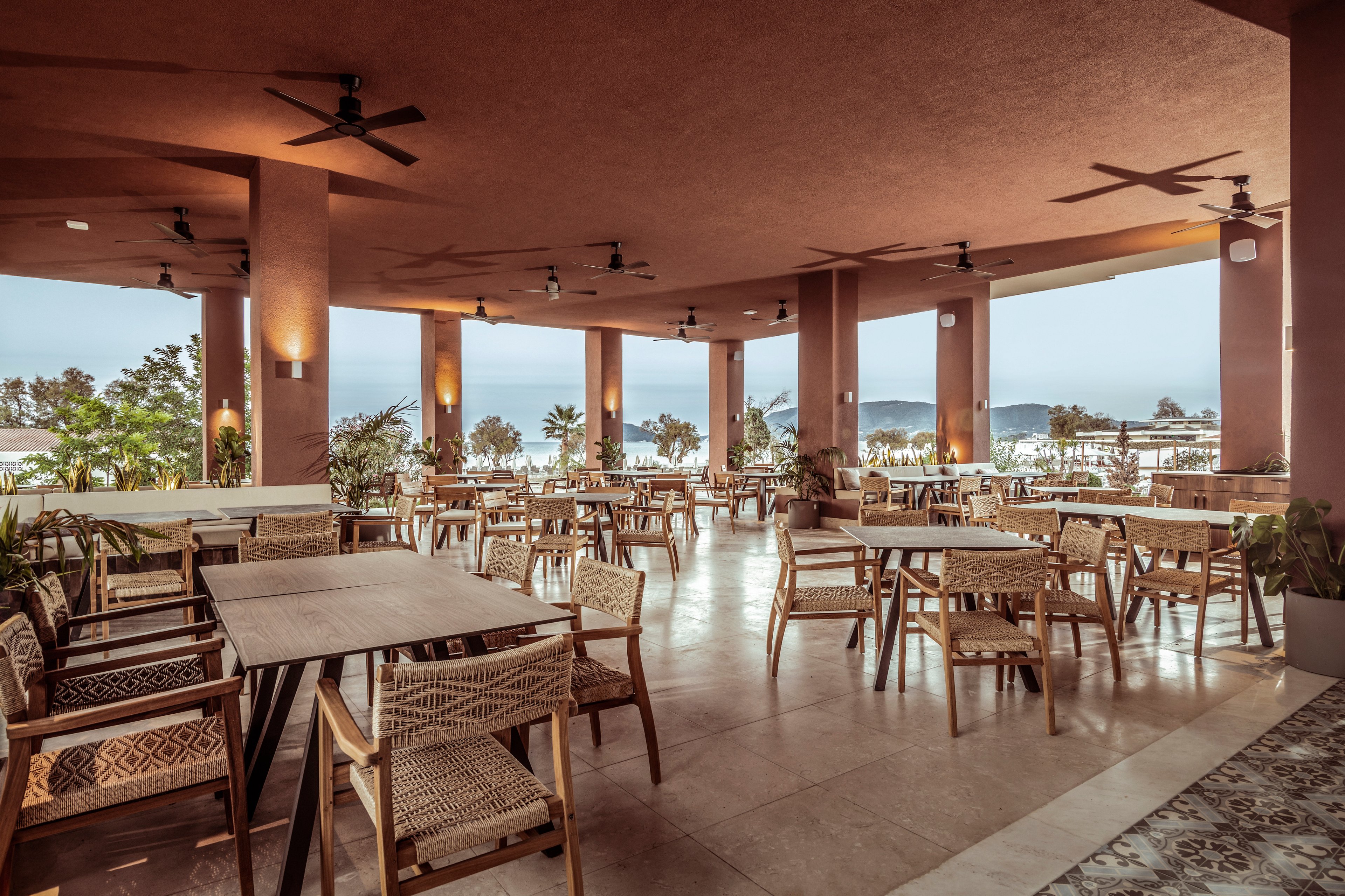 Domes Aulus Zante Autograph Collection