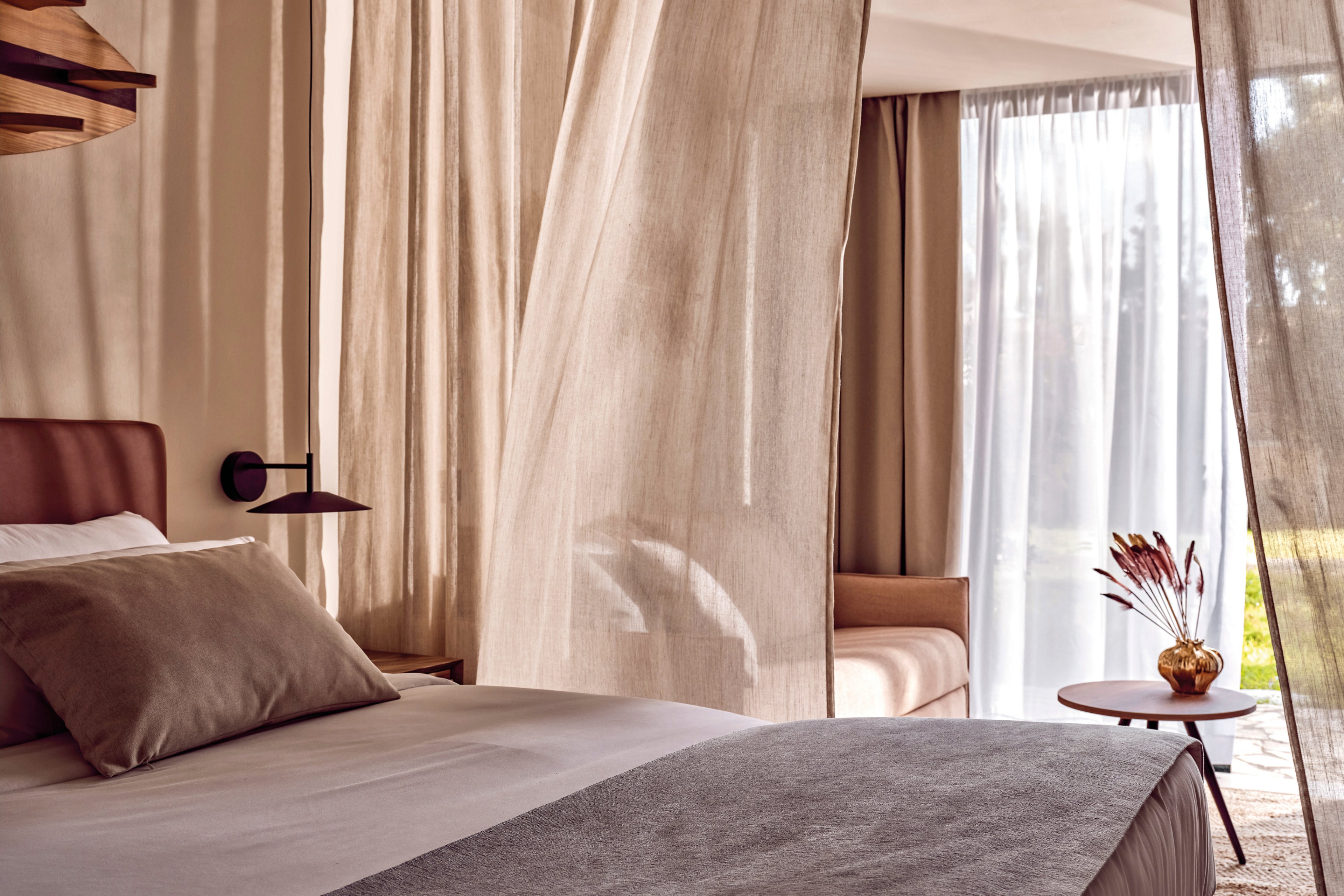 Domes Aulus Zante Autograph Collection